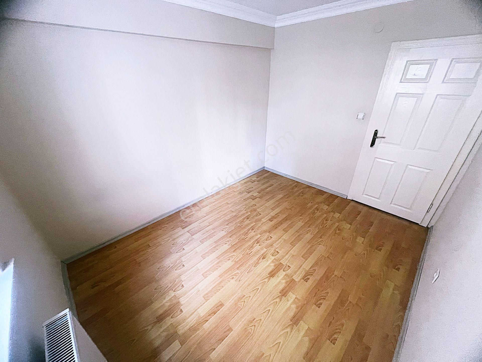 Cihandan Güventepede Demirdağ .kalaballı Cadde Sınırı 3+1 Daire - Görsel 19