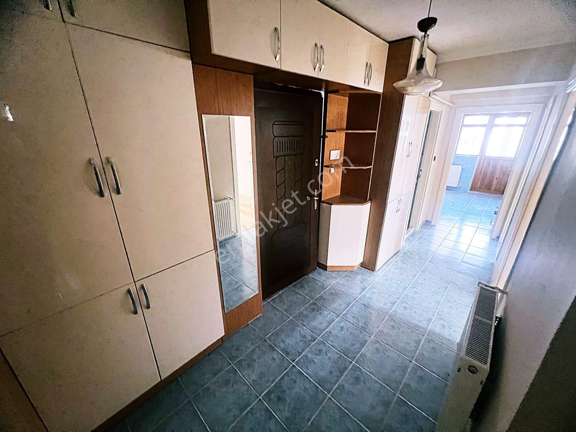 Cihandan Güventepede Demirdağ .kalaballı Cadde Sınırı 3+1 Daire - Görsel 26