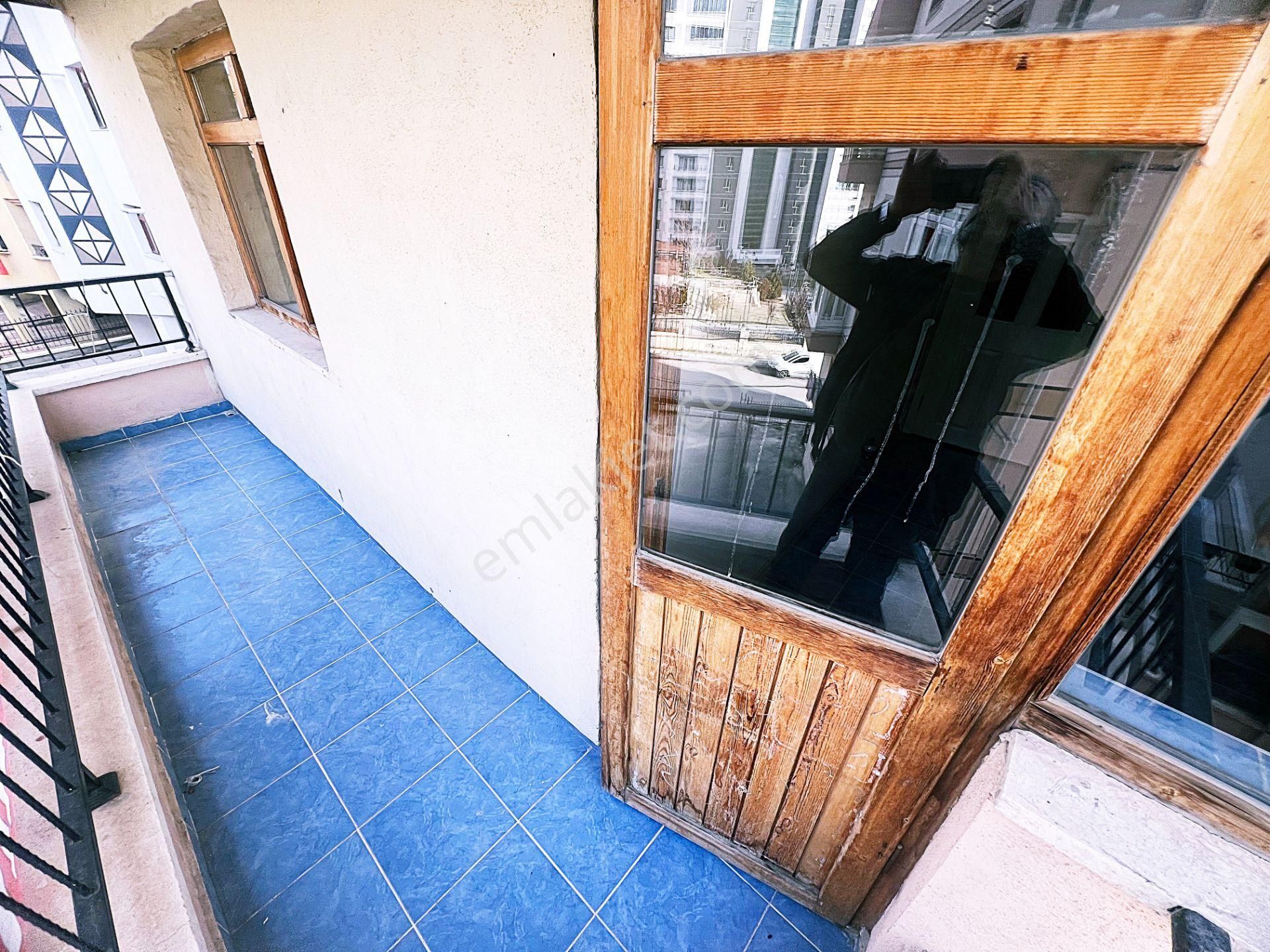 Cihandan Güventepede Demirdağ .kalaballı Cadde Sınırı 3+1 Daire - Görsel 7