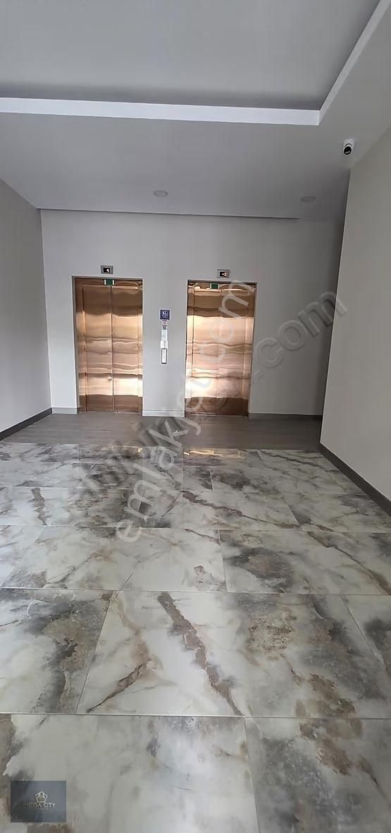 Meydan Ardıçlı Da Büyük Tip Kiralık Daire Önü Açık 1+1 - Görsel 31