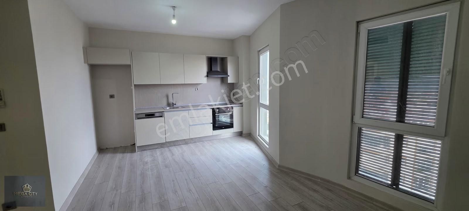 Meydan Ardıçlı Da Büyük Tip Deniz Ve Göl Manzaralı Kiralık 1+1 - Görsel 11