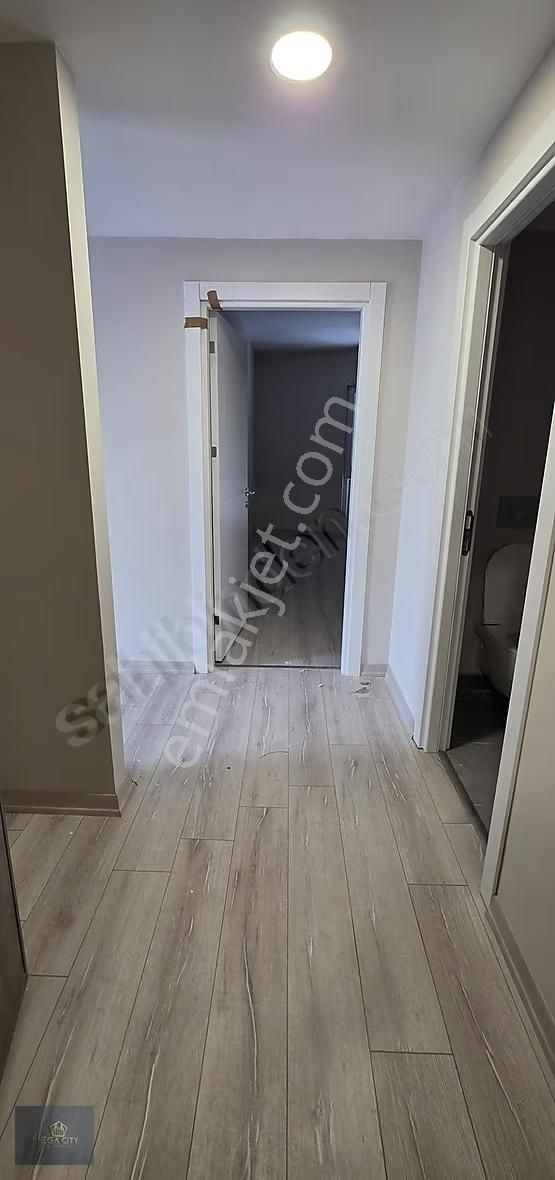 Meydan Ardıçlı Da Büyük Tip Deniz Ve Göl Manzaralı Kiralık 1+1 - Görsel 14