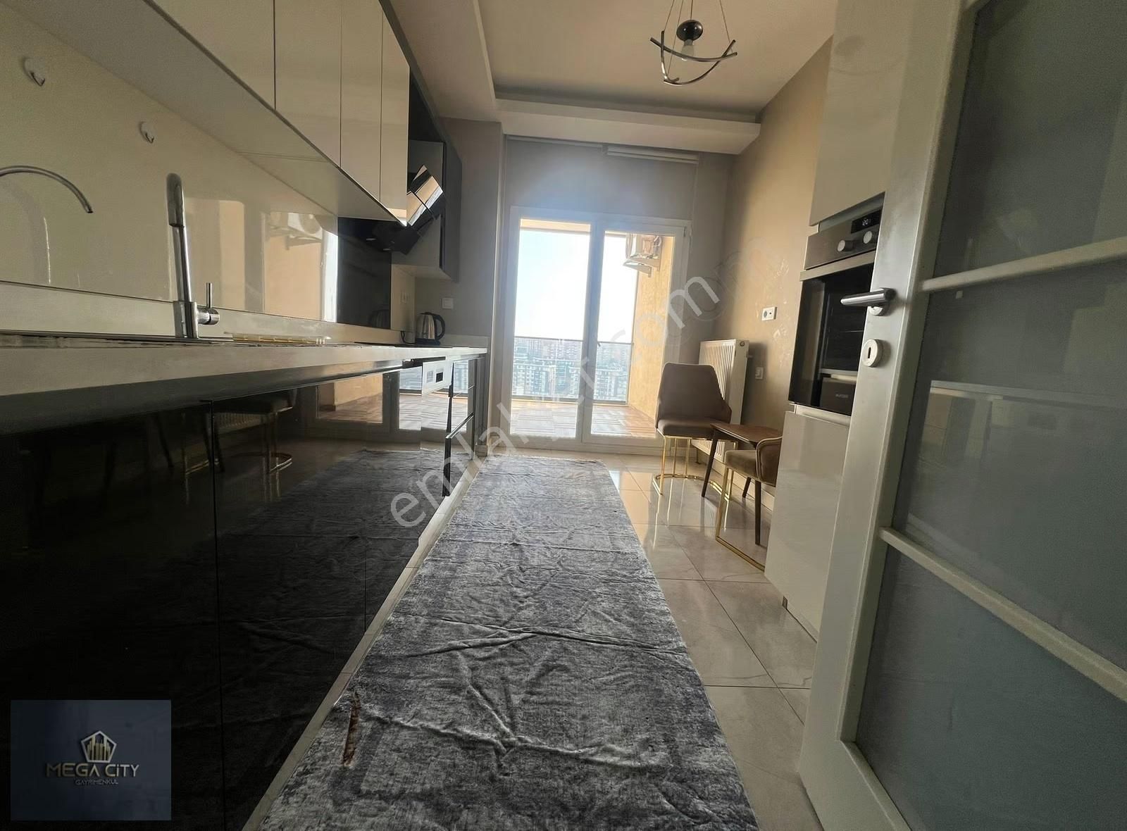 Beylikdüzü Vira İstanbulda Eşyalı 3,5+1 Kiralık Daire