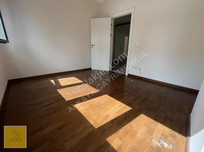 Suadiye'de Bağdat'a Yakın Genç Binada Satılık 100m²net 3+1 Daire - Görsel 29