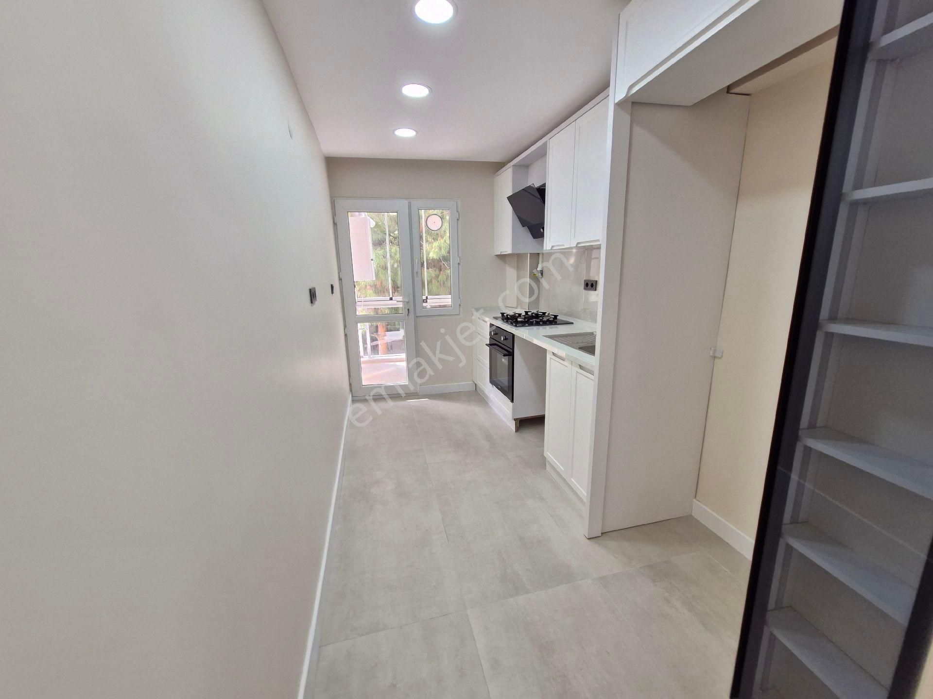 Bostanlı Da 3+1 Ful Tadilatlı Asansörlü Mkd Emlaktan - Görsel 16