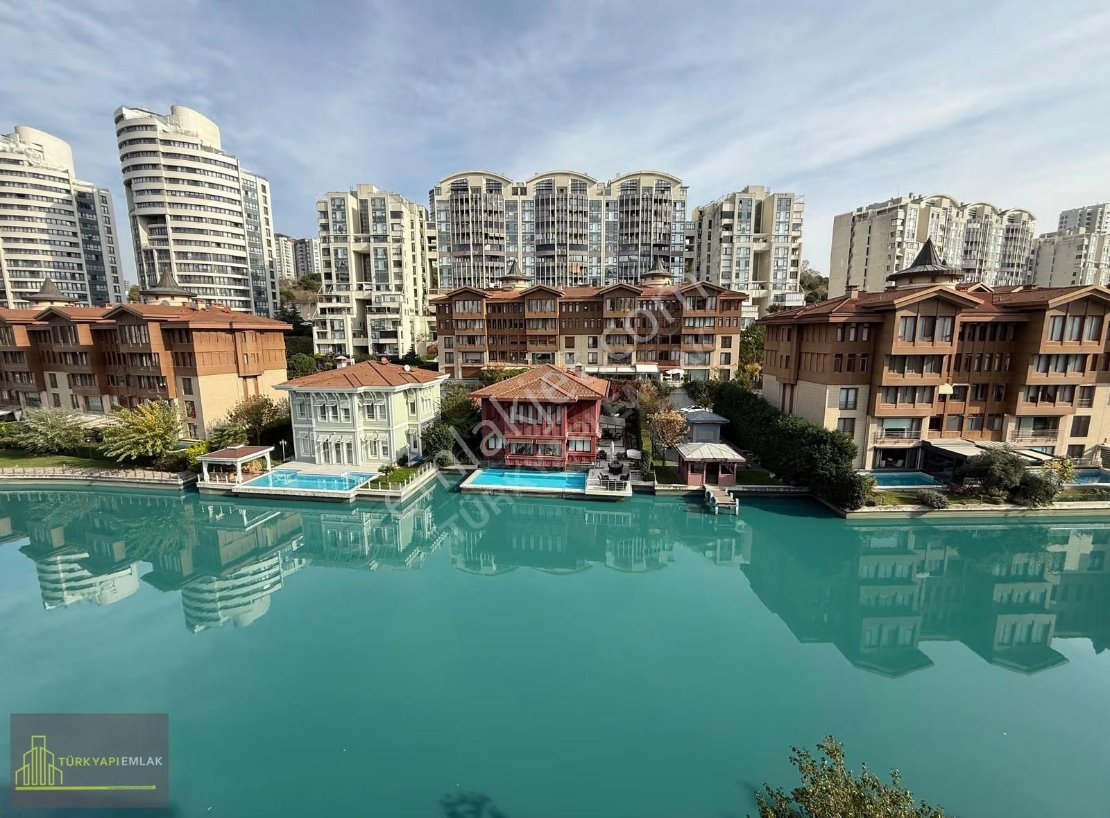 Bosphorus City'de 220 M2 4+1 Satıllık Suya Sıfır Yalı Daıresi