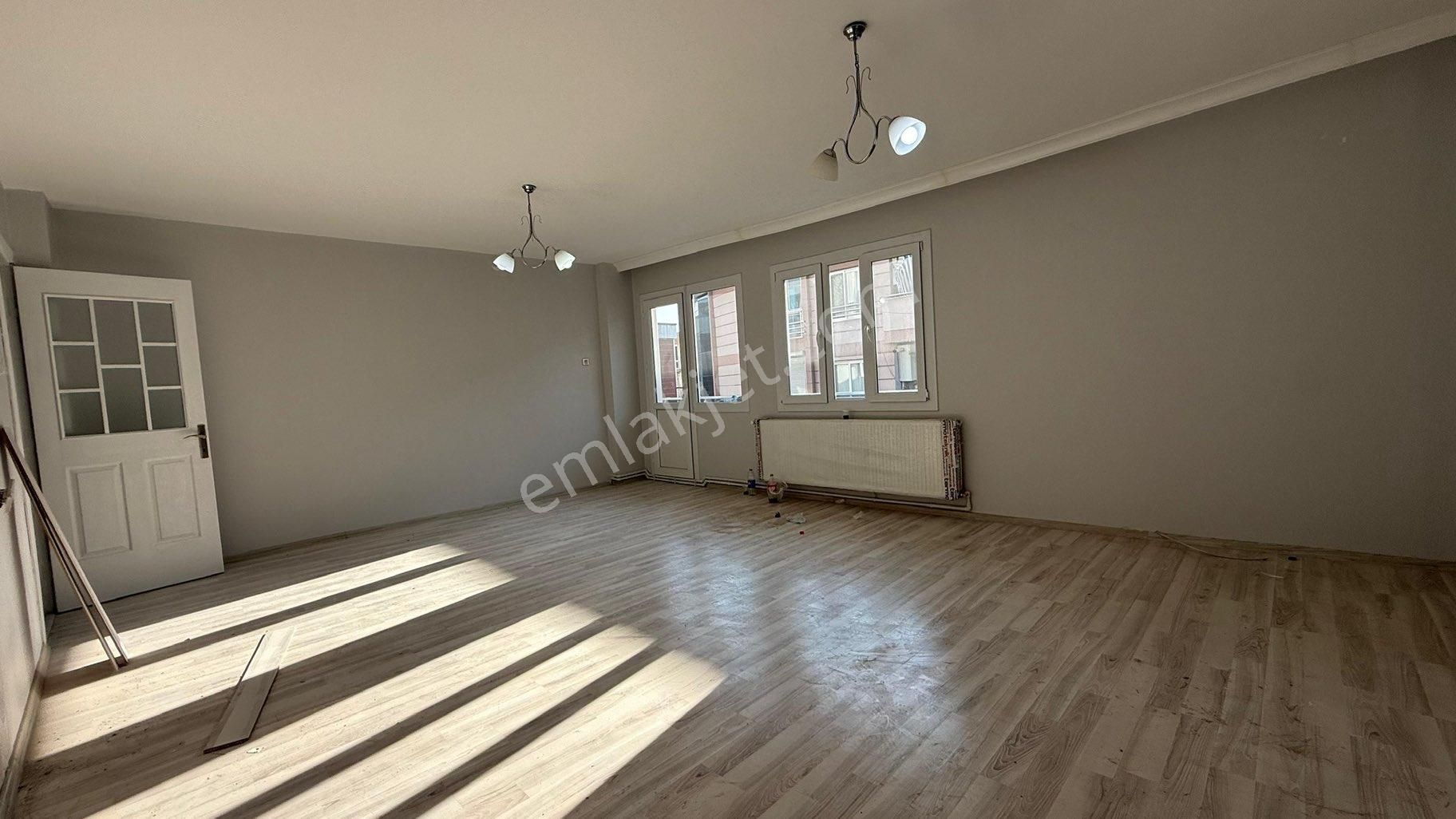 Cadde Üzerı Ara Kat Masrafsız Kıralık 3+1 Daıre - Görsel 12