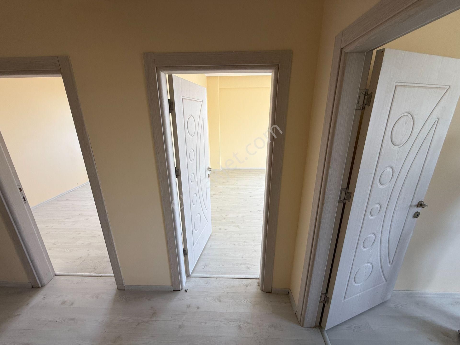 Emlakevim - Gümüşova Fatih Mah. De Satılık 2 + 1 Daire !! B Blok - Görsel 2