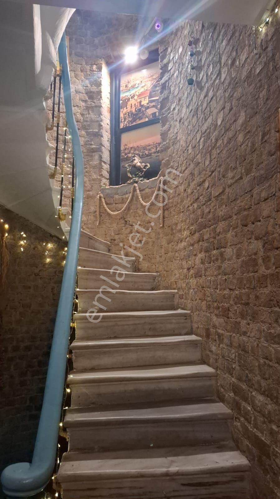 Beyoğlu Ciangir De Tarihi Binada 1+1 Faturalar Dahil - Görsel 2