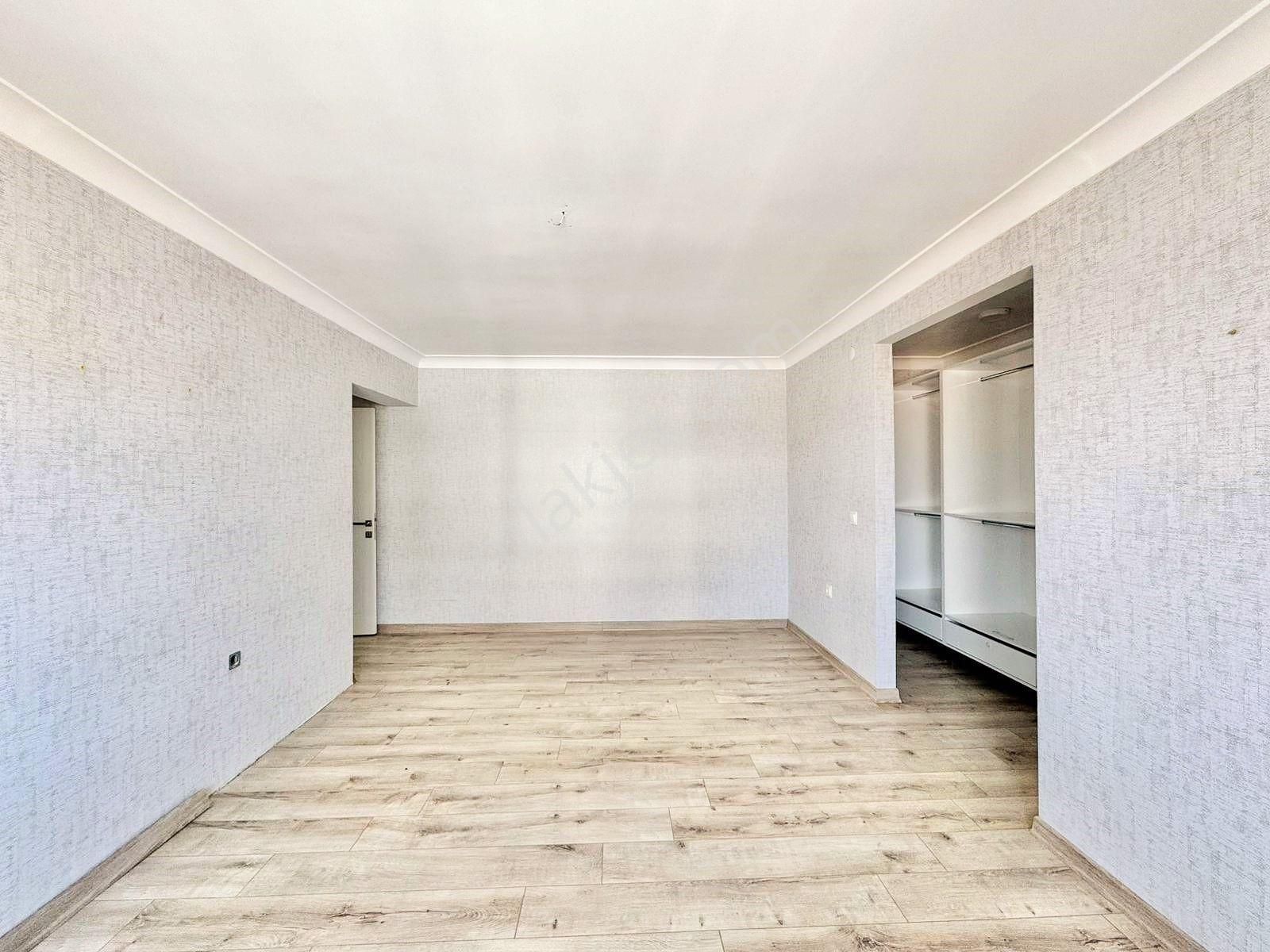 Duru Emlak'tan Manzaralı G.odalı 4+1 Lüks Site Dairesi - Görsel 23