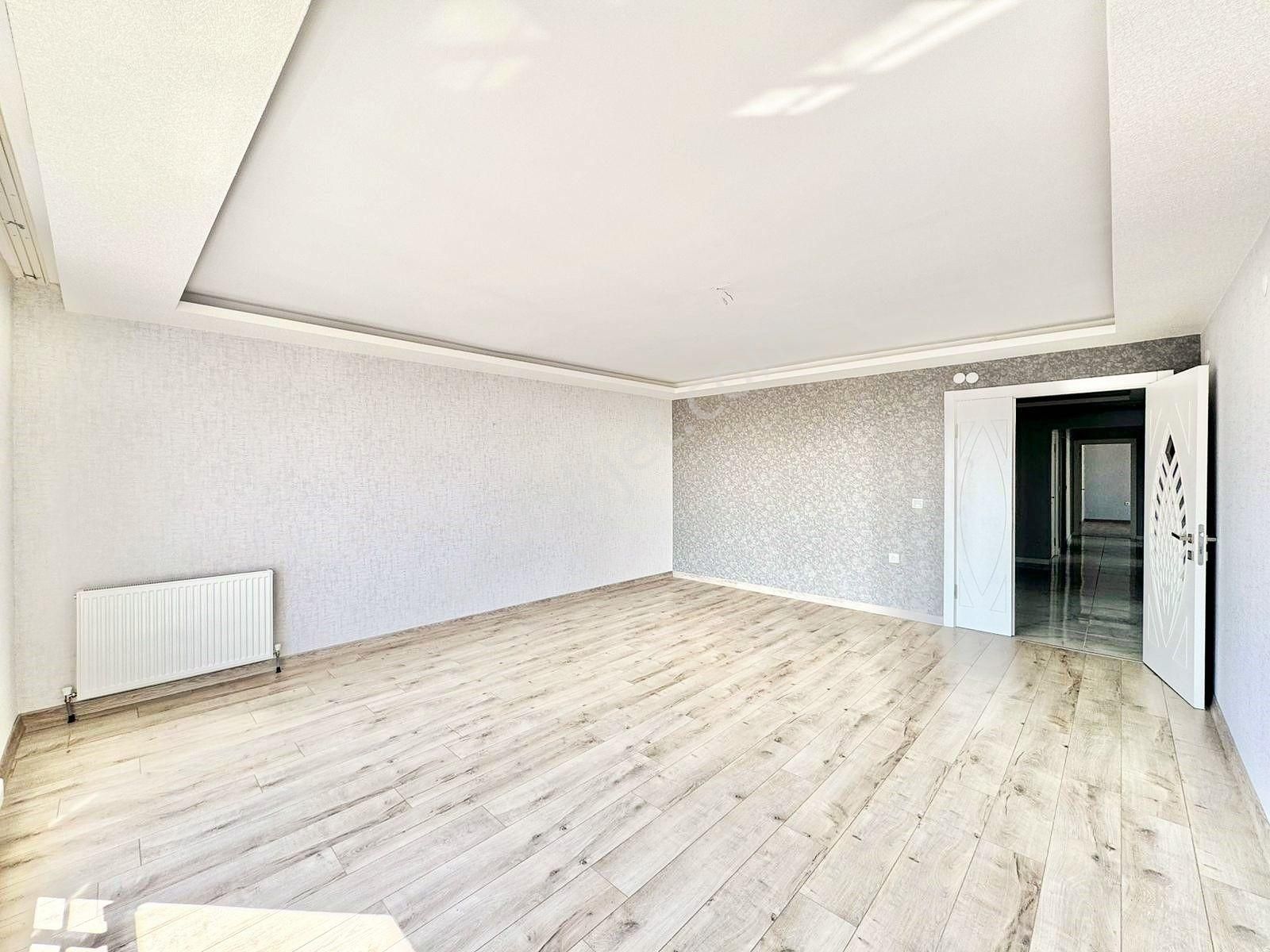 Duru Emlak'tan Manzaralı G.odalı 4+1 Lüks Site Dairesi - Görsel 11