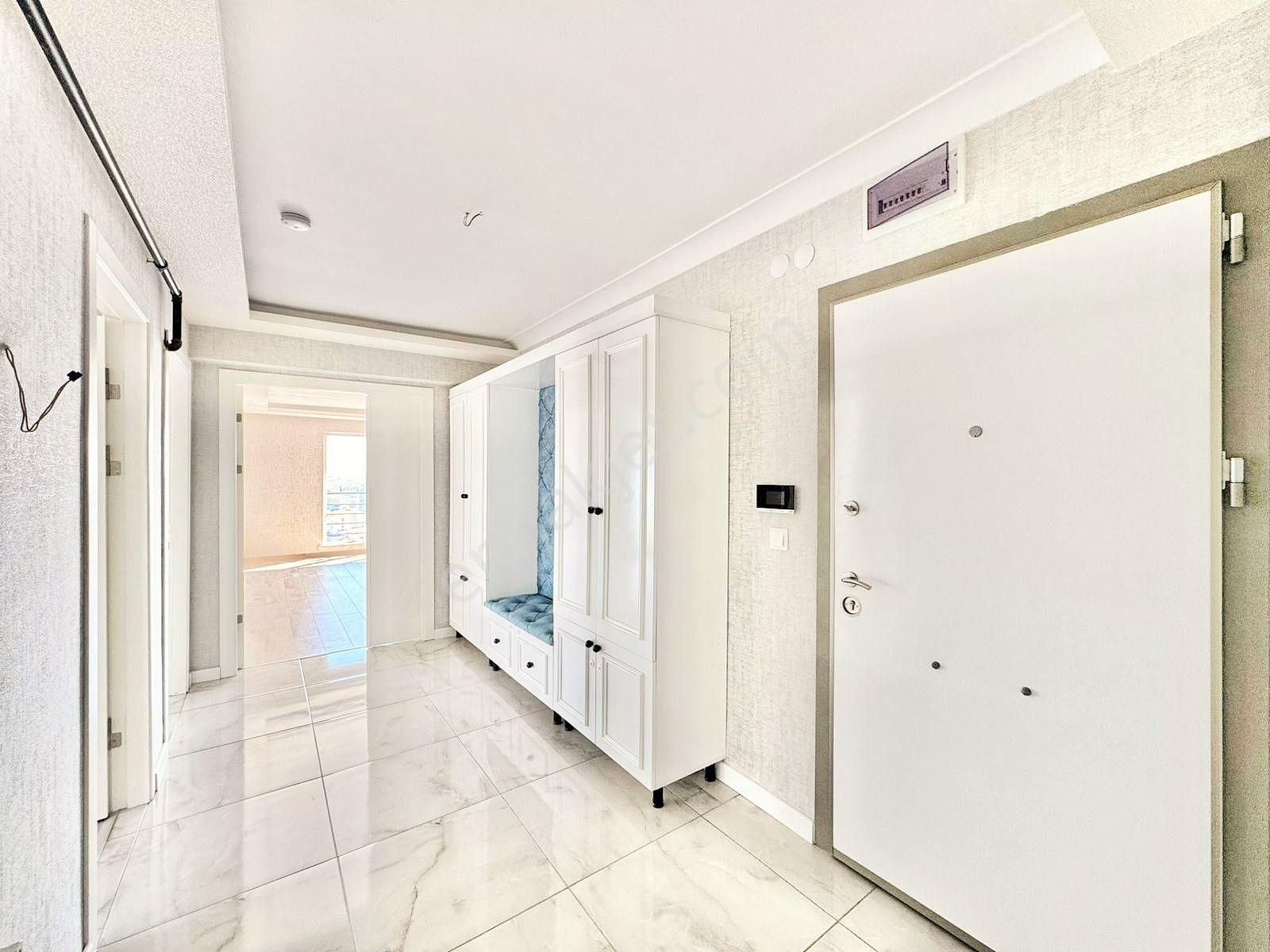 Duru Emlak'tan Manzaralı G.odalı 4+1 Lüks Site Dairesi - Görsel 31