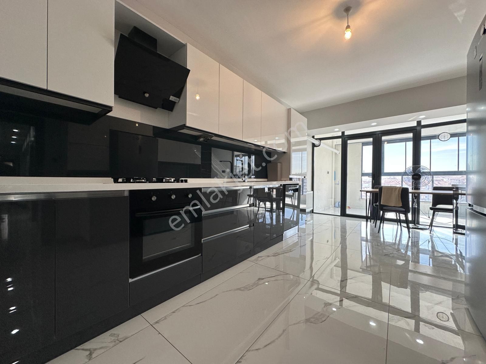 Duru Emlak'tan Sıfır 4+1 Ultra Lüks Eşyalı 12.kat Satılık Daire - Görsel 8