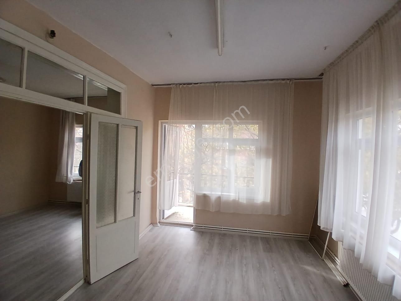 Akçay Emlak'tan Akşehir Gazi Pazarı Yanında Doğalgazlı 2. Kat Kiralık 3+1 Daire - Görsel 30