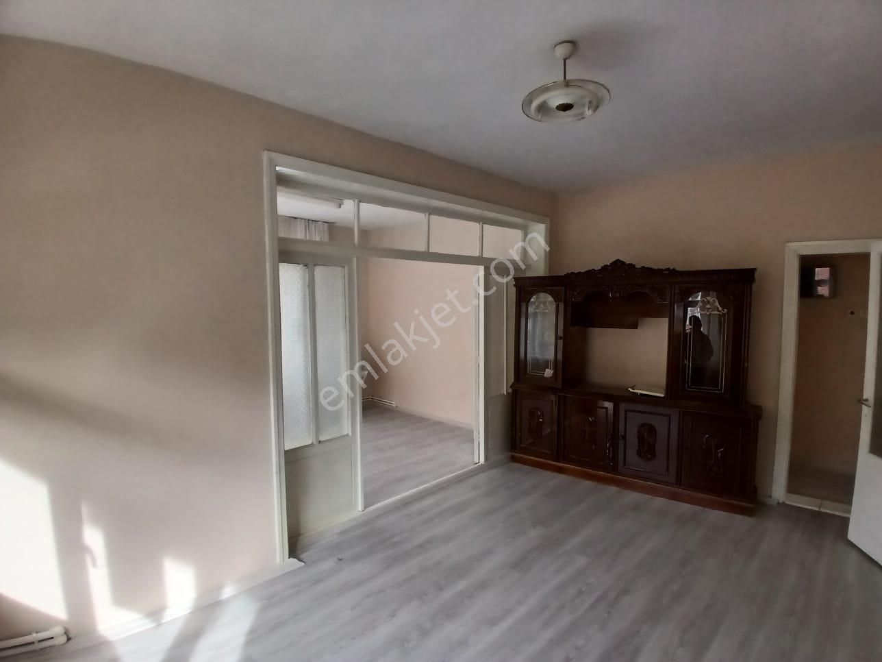 Akçay Emlak'tan Akşehir Gazi Pazarı Yanında Doğalgazlı 2. Kat Kiralık 3+1 Daire - Görsel 28