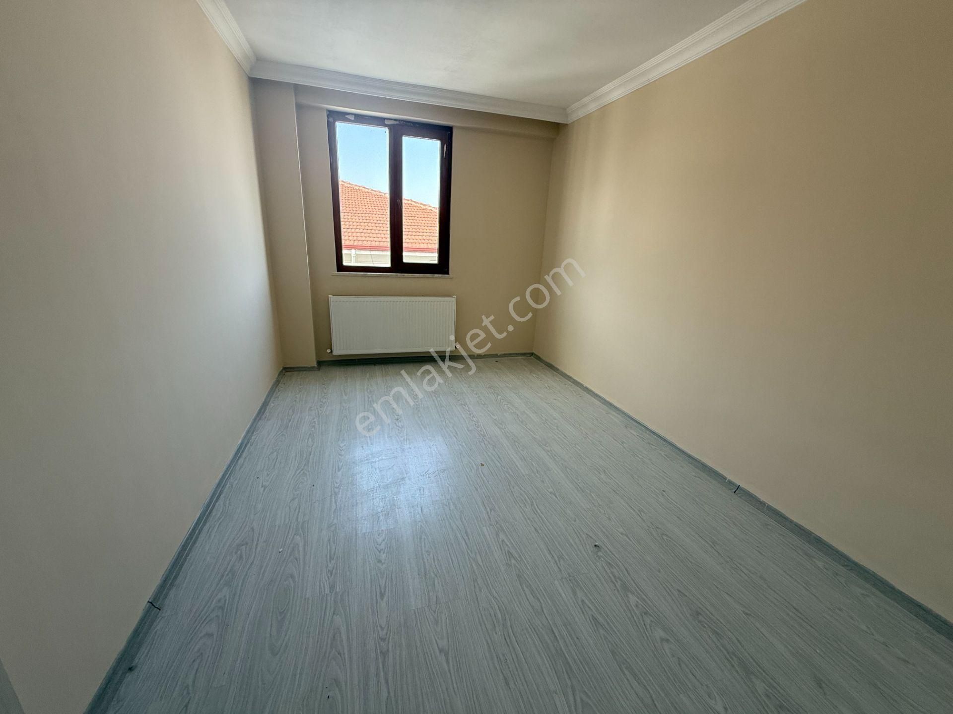 Emlakevim - Gümüşova Fatih Mah. De Satılık 2 + 1 Daire !! A Blok - Görsel 6