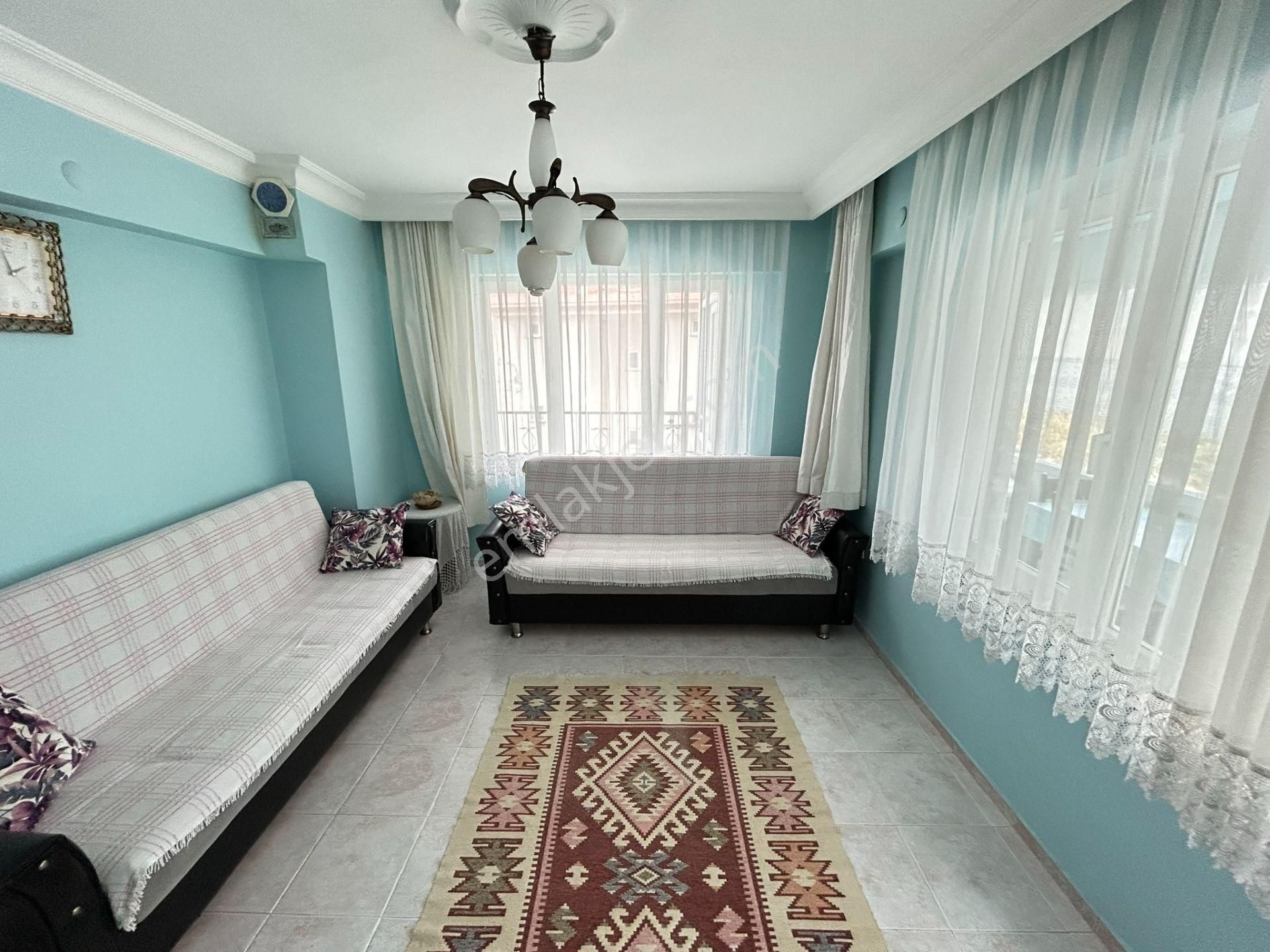 Cihan Emlak Erdekte Denize 300m Merkezi Konumda Eşyalı 2+1 Daire - Görsel 4