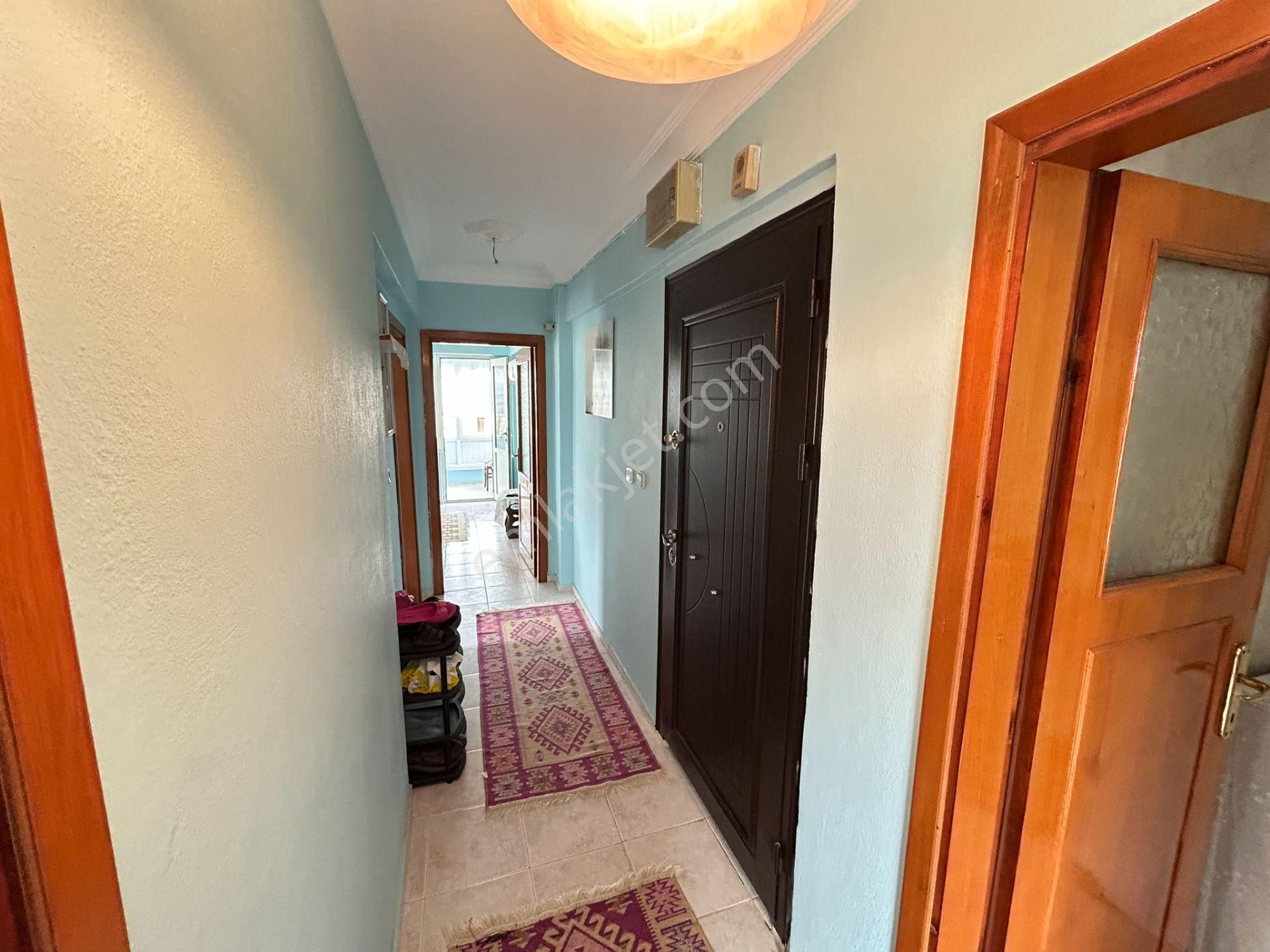 Cihan Emlak Erdekte Denize 300m Merkezi Konumda Eşyalı 2+1 Daire - Görsel 22