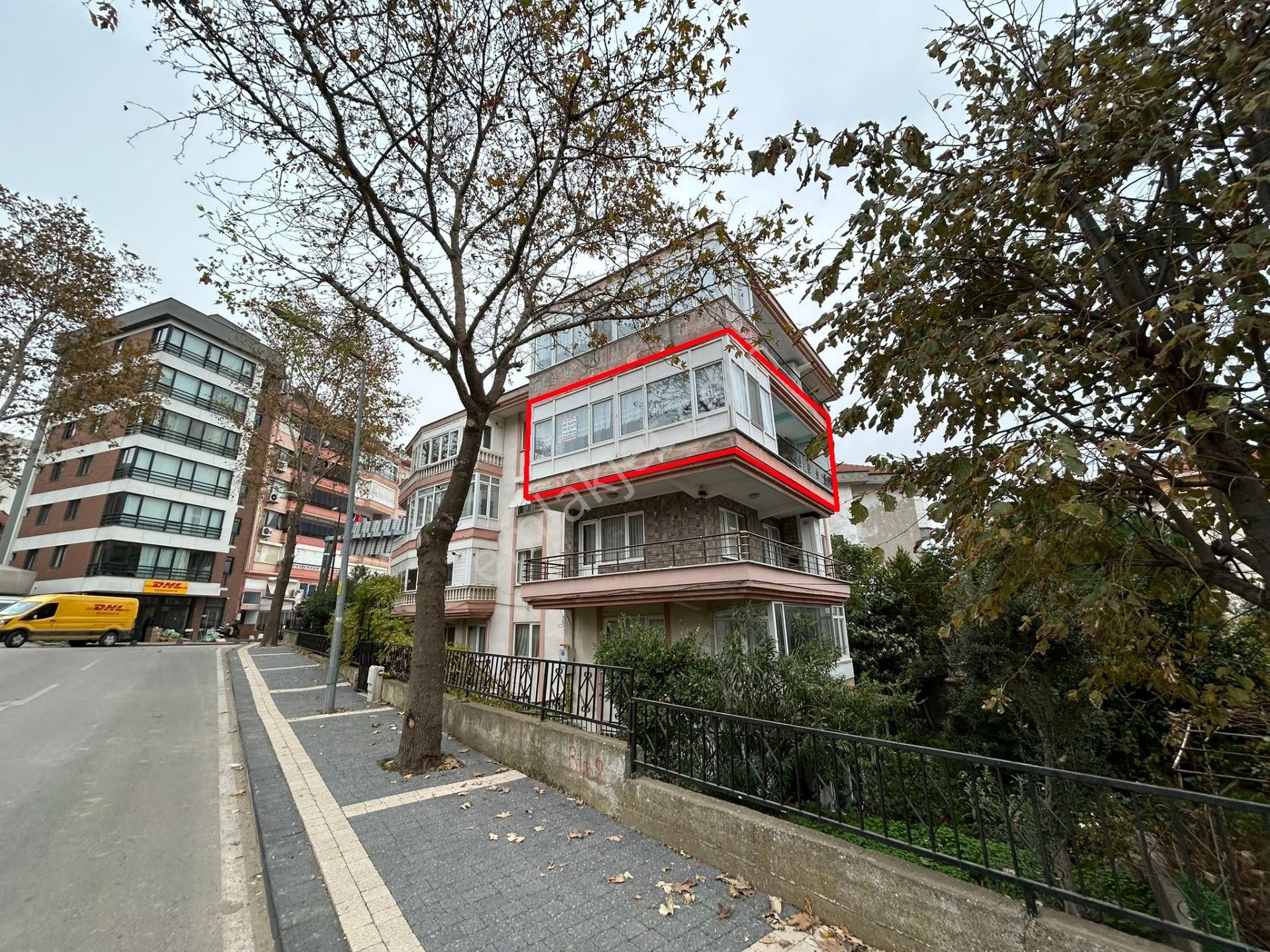 Cihan Emlak Erdekte Denize 300m Merkezi Konumda Eşyalı 2+1 Daire