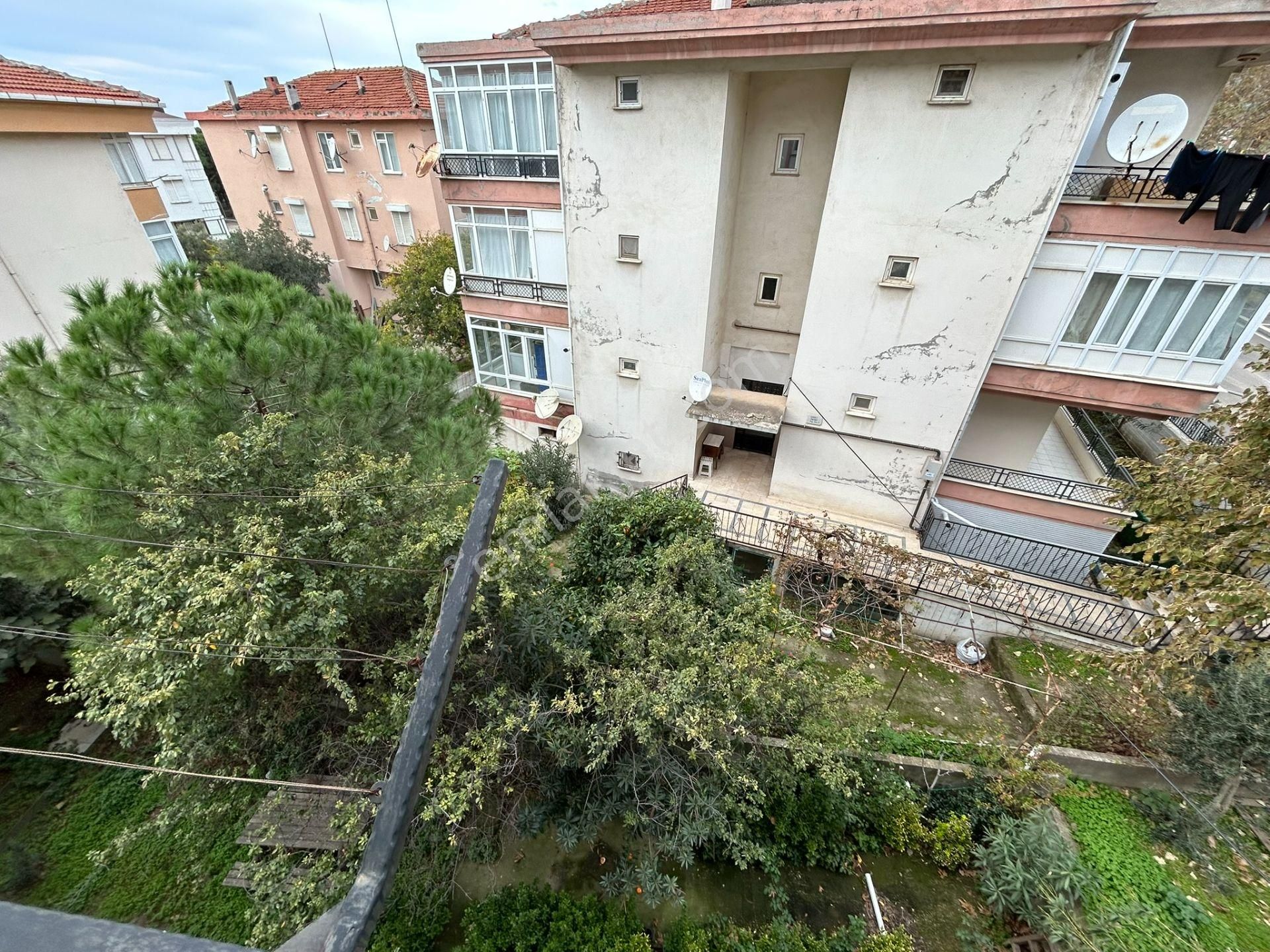 Cihan Emlak Erdekte Denize 300m Merkezi Konumda Eşyalı 2+1 Daire - Görsel 16