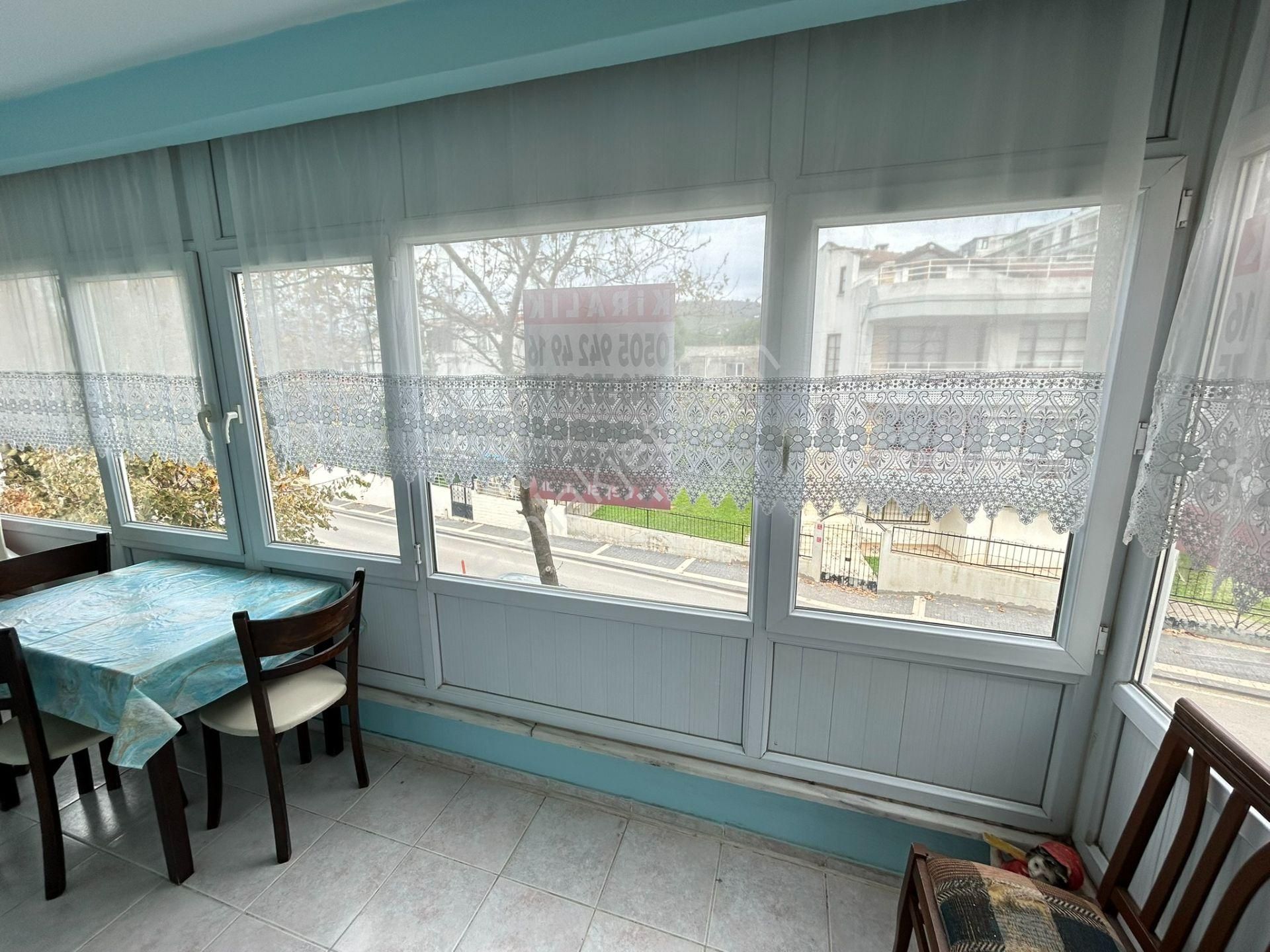 Cihan Emlak Erdekte Denize 300m Merkezi Konumda Eşyalı 2+1 Daire - Görsel 5