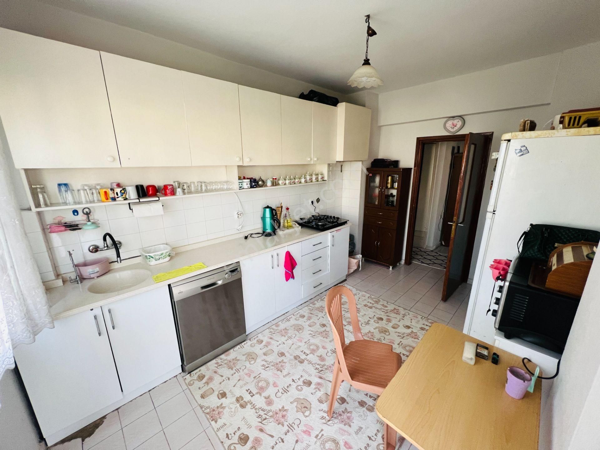 Nüfus Müdürlüğü Yakını Arakat Önü Açık 3+1