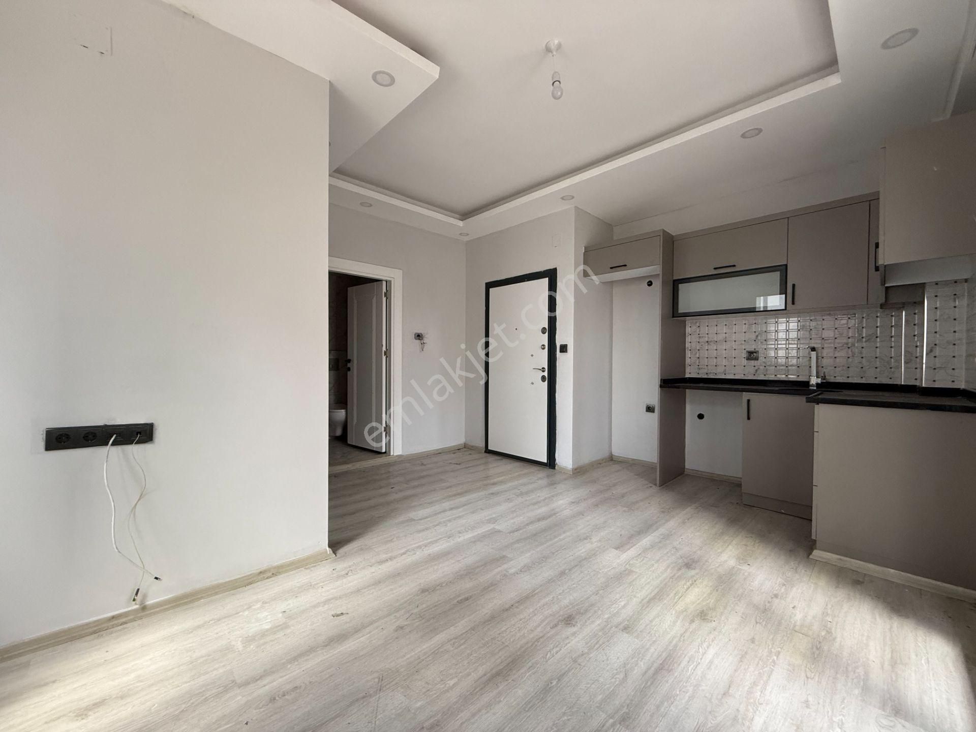 Çarkıpare'de Stadyum Karşısı 1+1 35 M2 Gd Cephe Satılık Daire