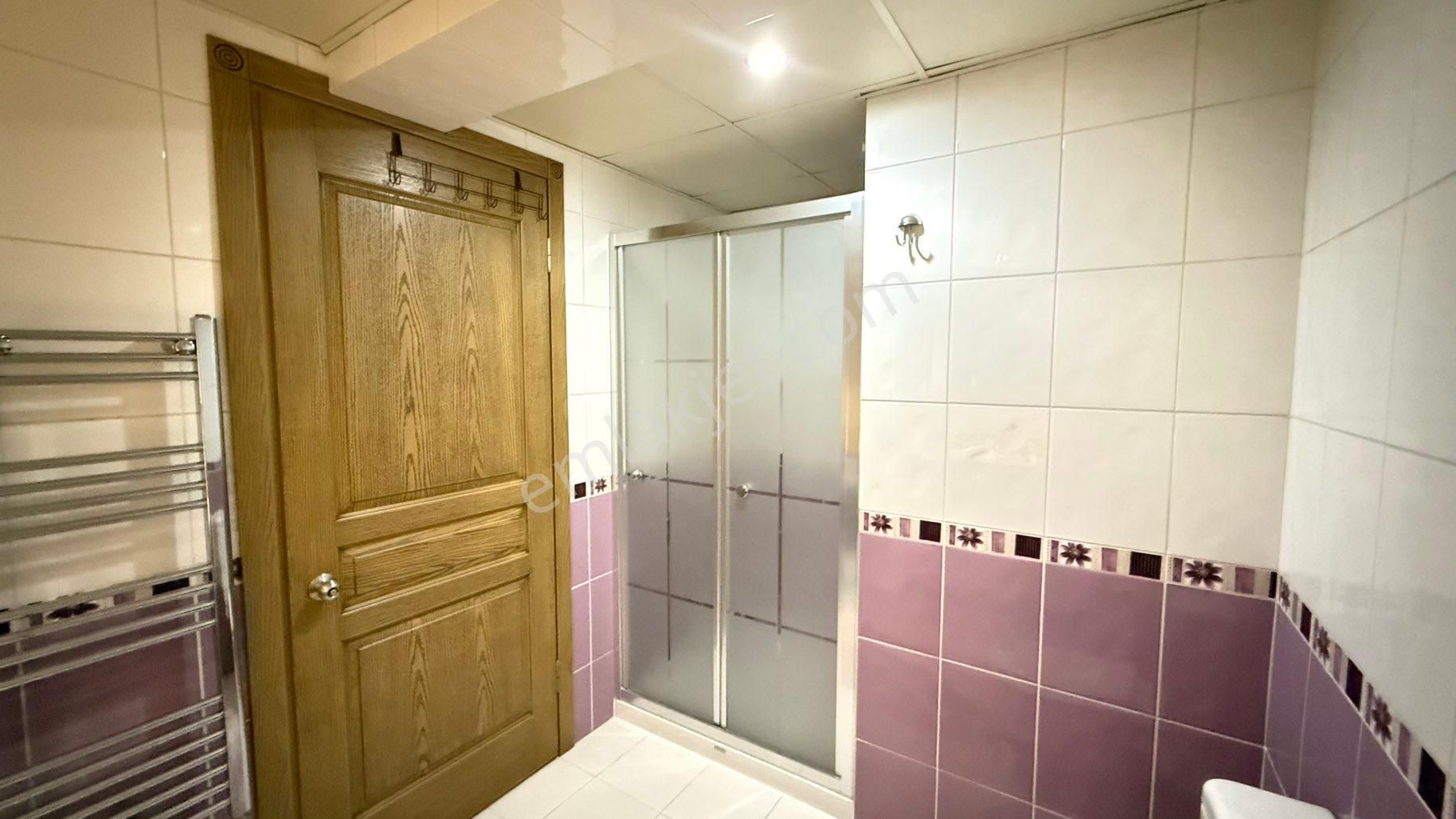 Bayraklı’da Geniş Metrajlı Merkezi Konumda 3+1 Modern Daire - Görsel 21