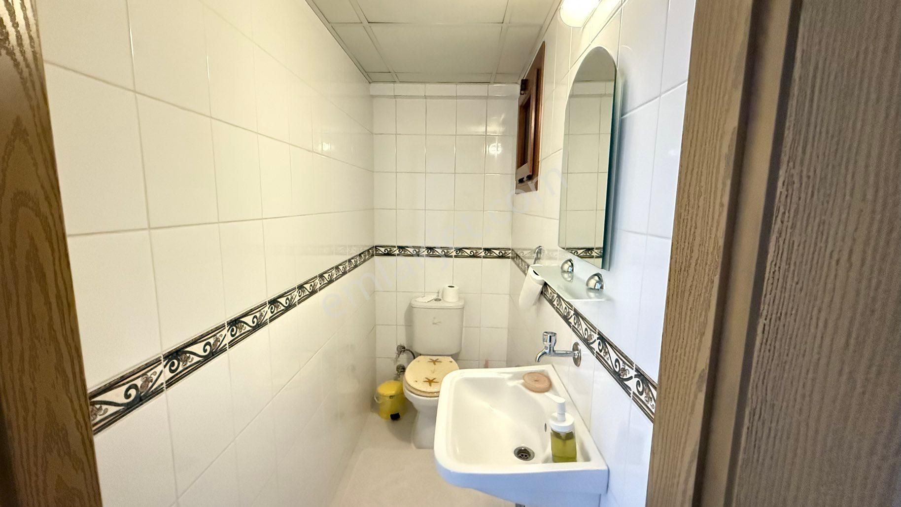 Bayraklı’da Geniş Metrajlı Merkezi Konumda 3+1 Modern Daire - Görsel 28