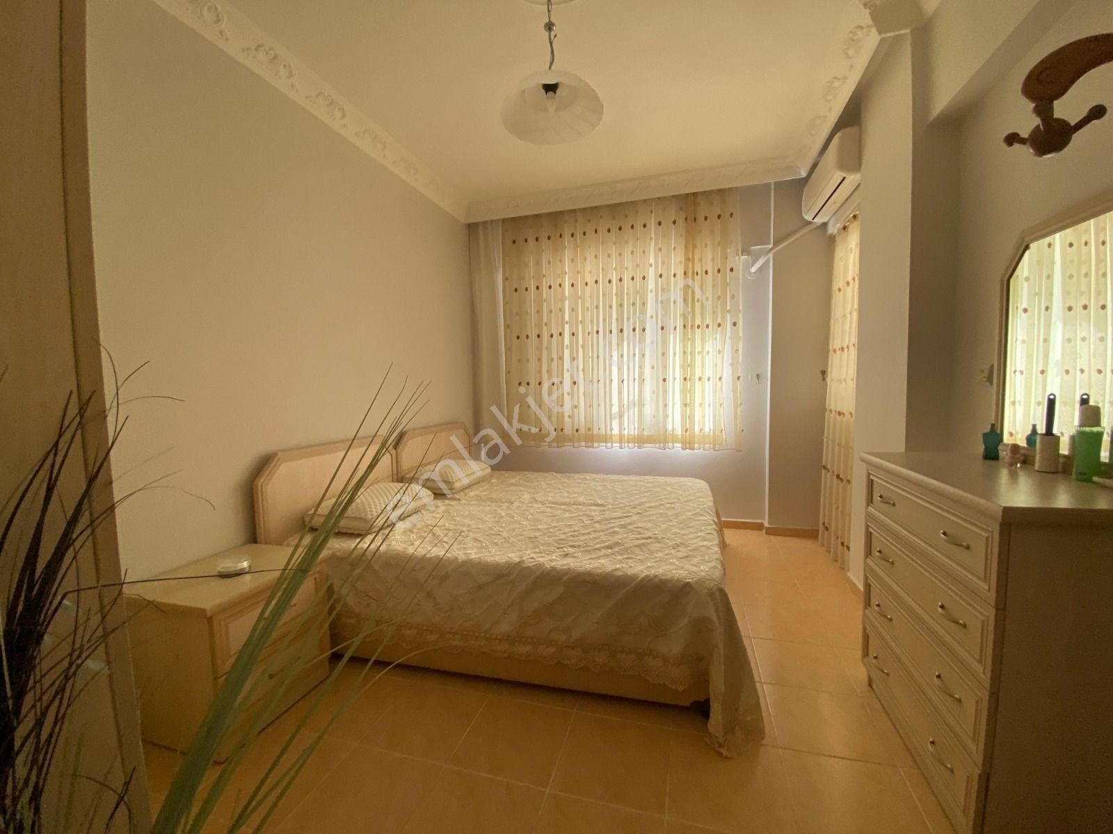 Altınkum Mahallesinde Denize Yürüme Mesafesinde,site İçinde,havuzlu Eşyalı,2+1 Satılık Daire - Görsel 11