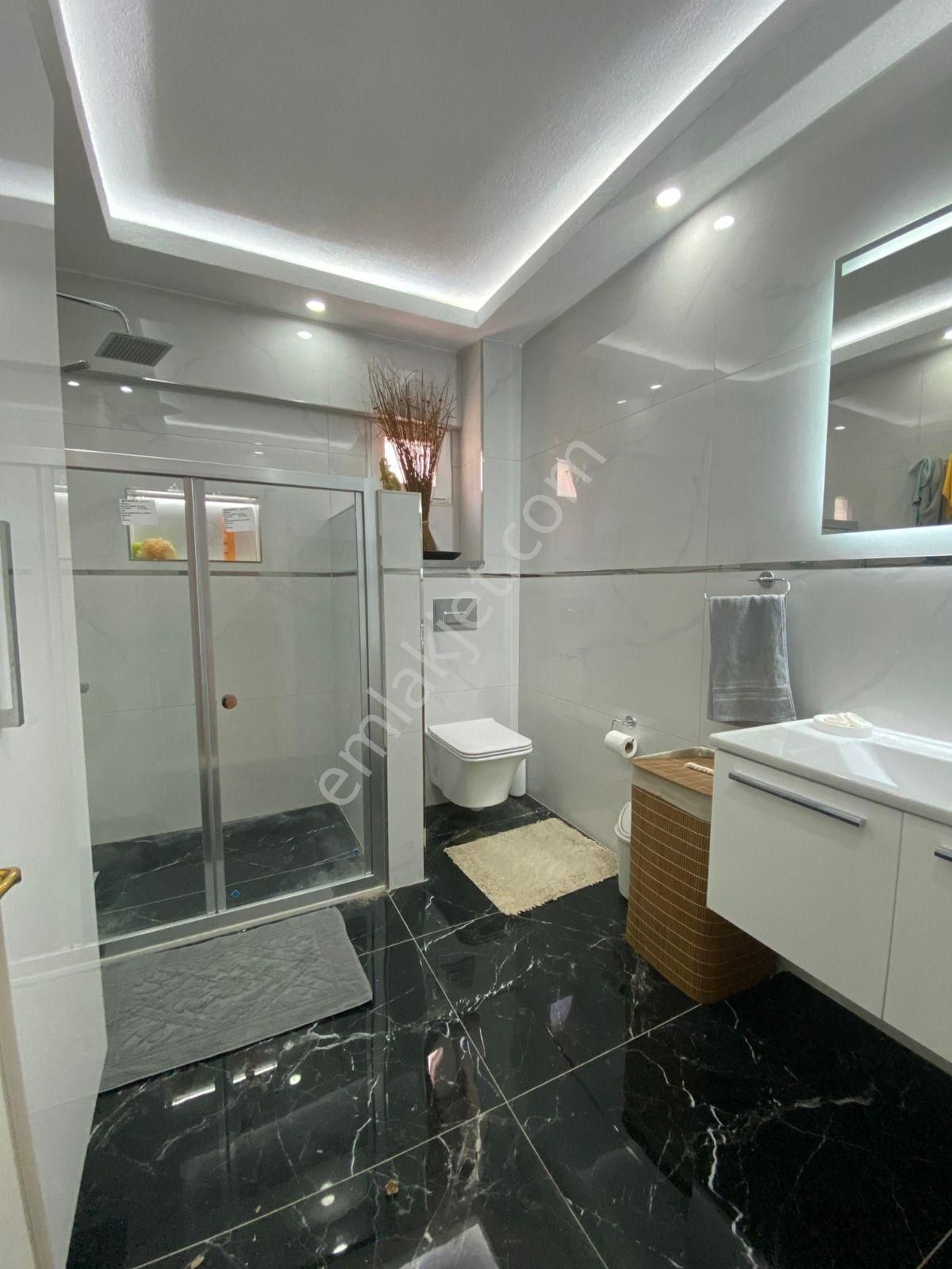 Altınkum Mahallesinde Denize Yürüme Mesafesinde,site İçinde,havuzlu Eşyalı,2+1 Satılık Daire - Görsel 12