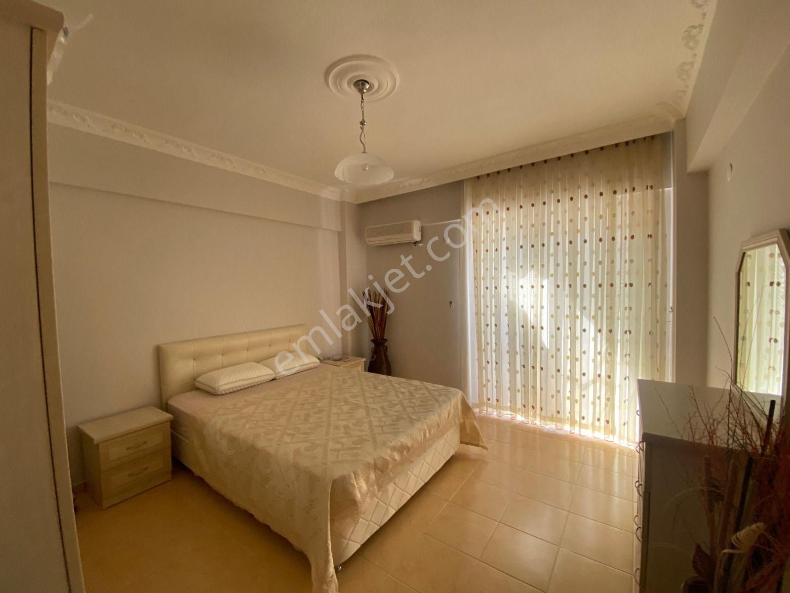 Altınkum Mahallesinde Denize Yürüme Mesafesinde,site İçinde,havuzlu Eşyalı,2+1 Satılık Daire - Görsel 10