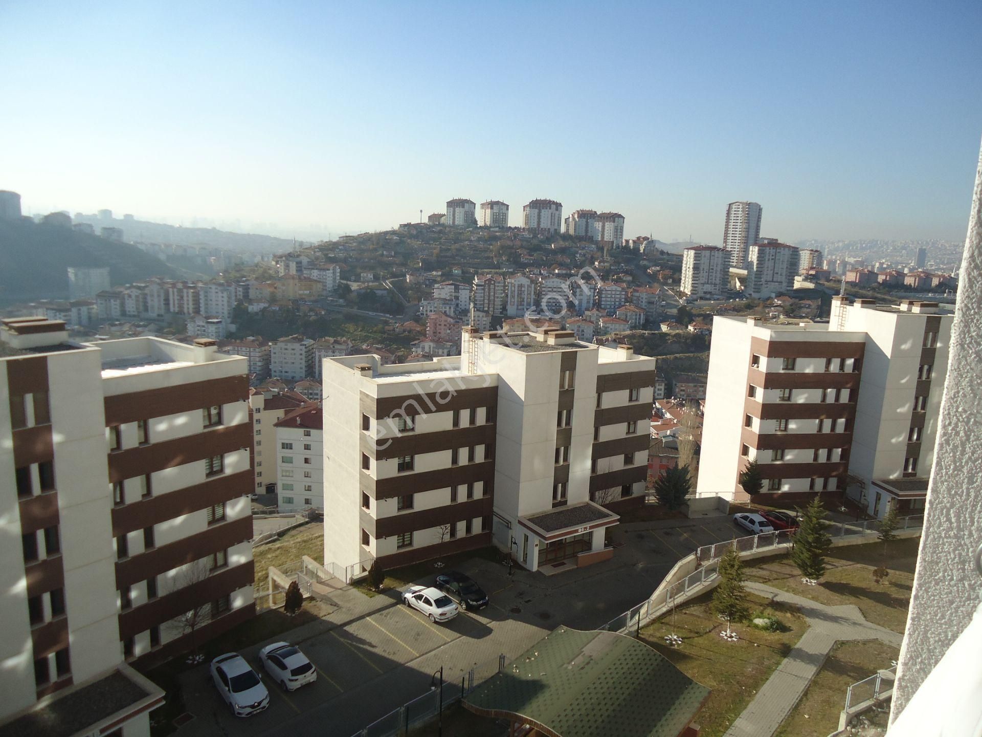 Krc'den Manzaralı Merkezi Konumda Katta Kiralık 3+1 Daire - Görsel 25