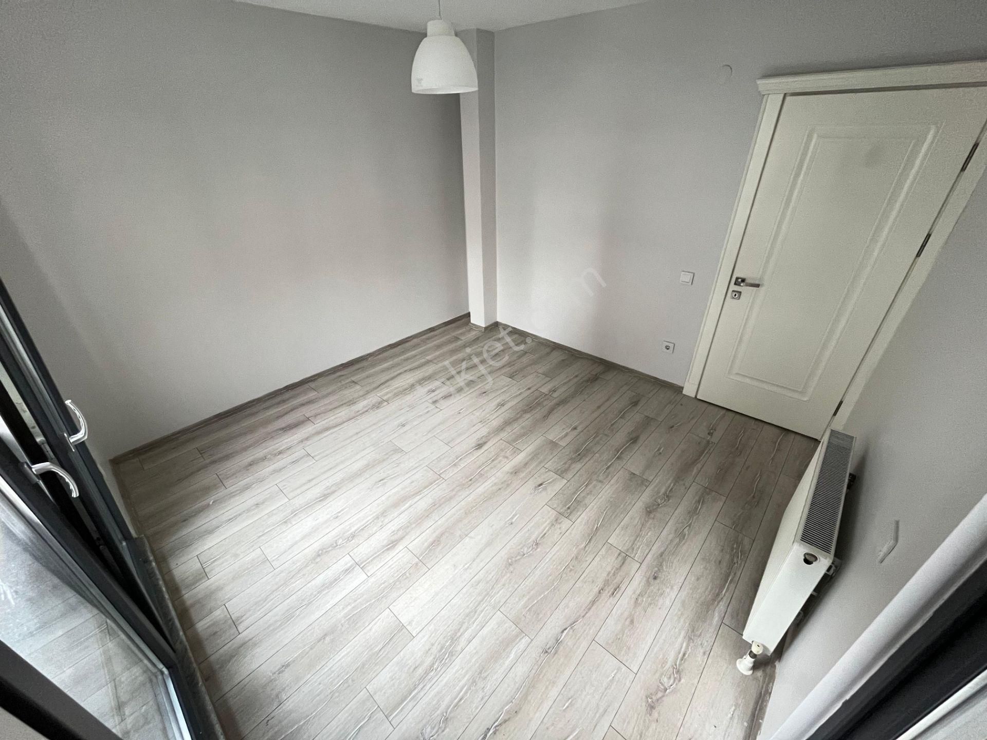 Sezgin Emlaktan Siteiçi Havuzlu Güvenlikli Kiralık 1+1 Lüx Daire - Görsel 24