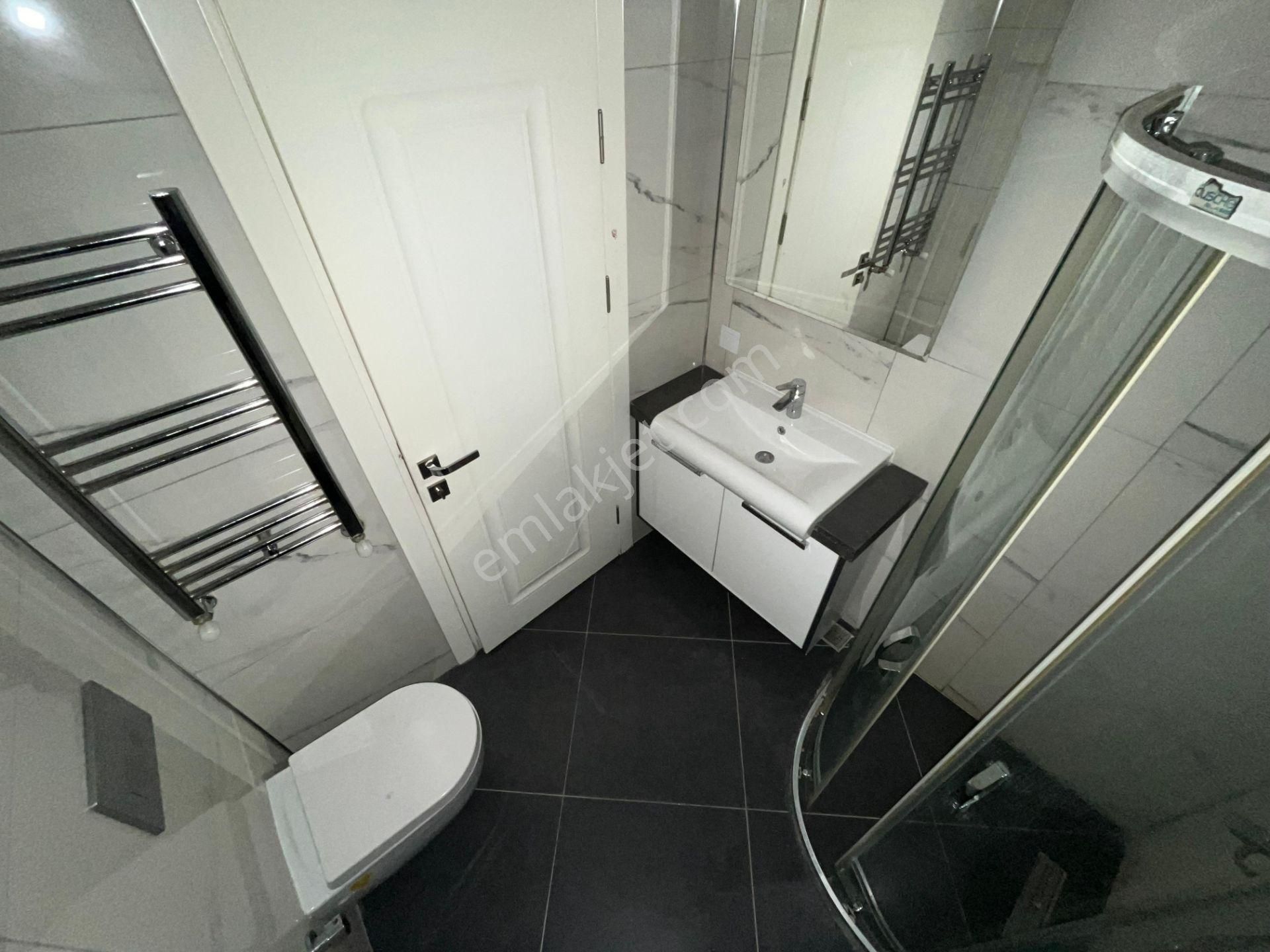 Sezgin Emlaktan Siteiçi Havuzlu Güvenlikli Kiralık 1+1 Lüx Daire - Görsel 33