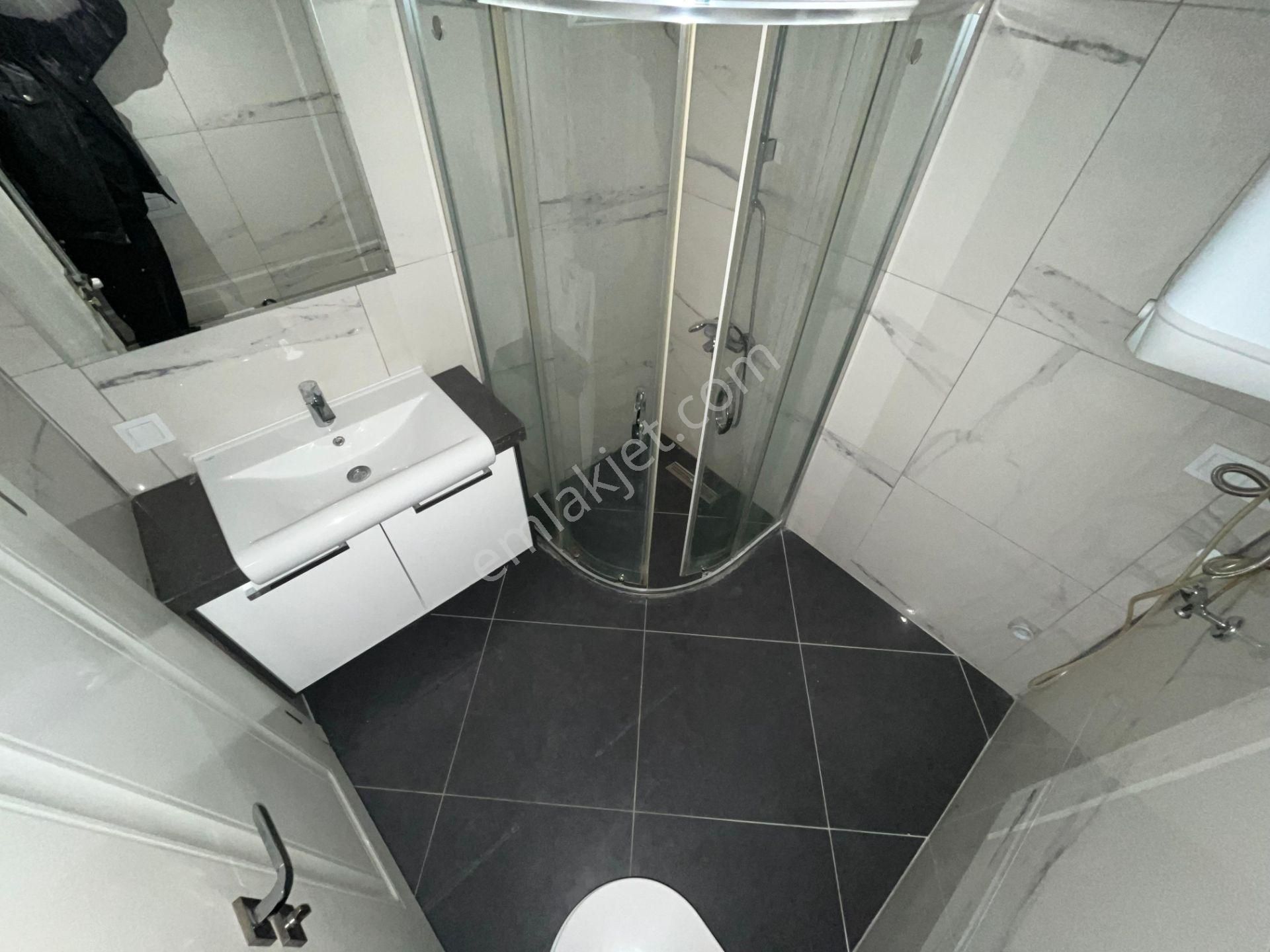 Sezgin Emlaktan Siteiçi Havuzlu Güvenlikli Kiralık 1+1 Lüx Daire - Görsel 35