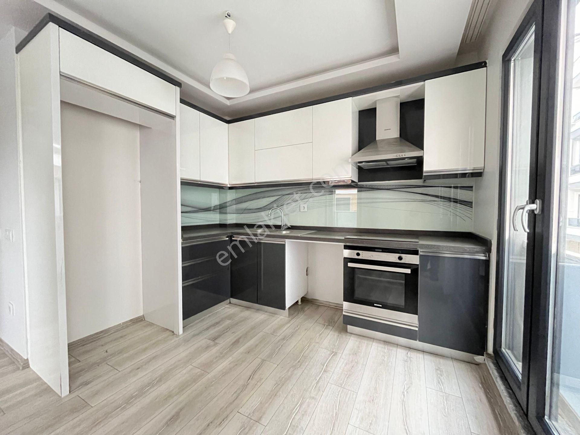 Sezgin Emlaktan Siteiçi Havuzlu Güvenlikli Kiralık 1+1 Lüx Daire - Görsel 6