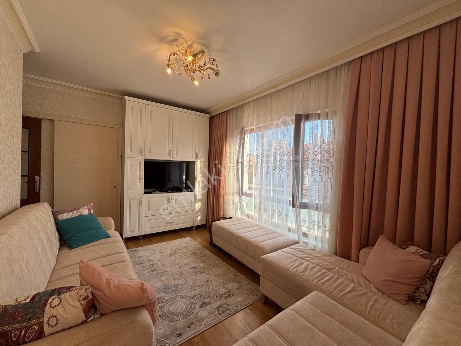 İmir Emlak'tan Merkez Mah. 4+1 Satılık Daire