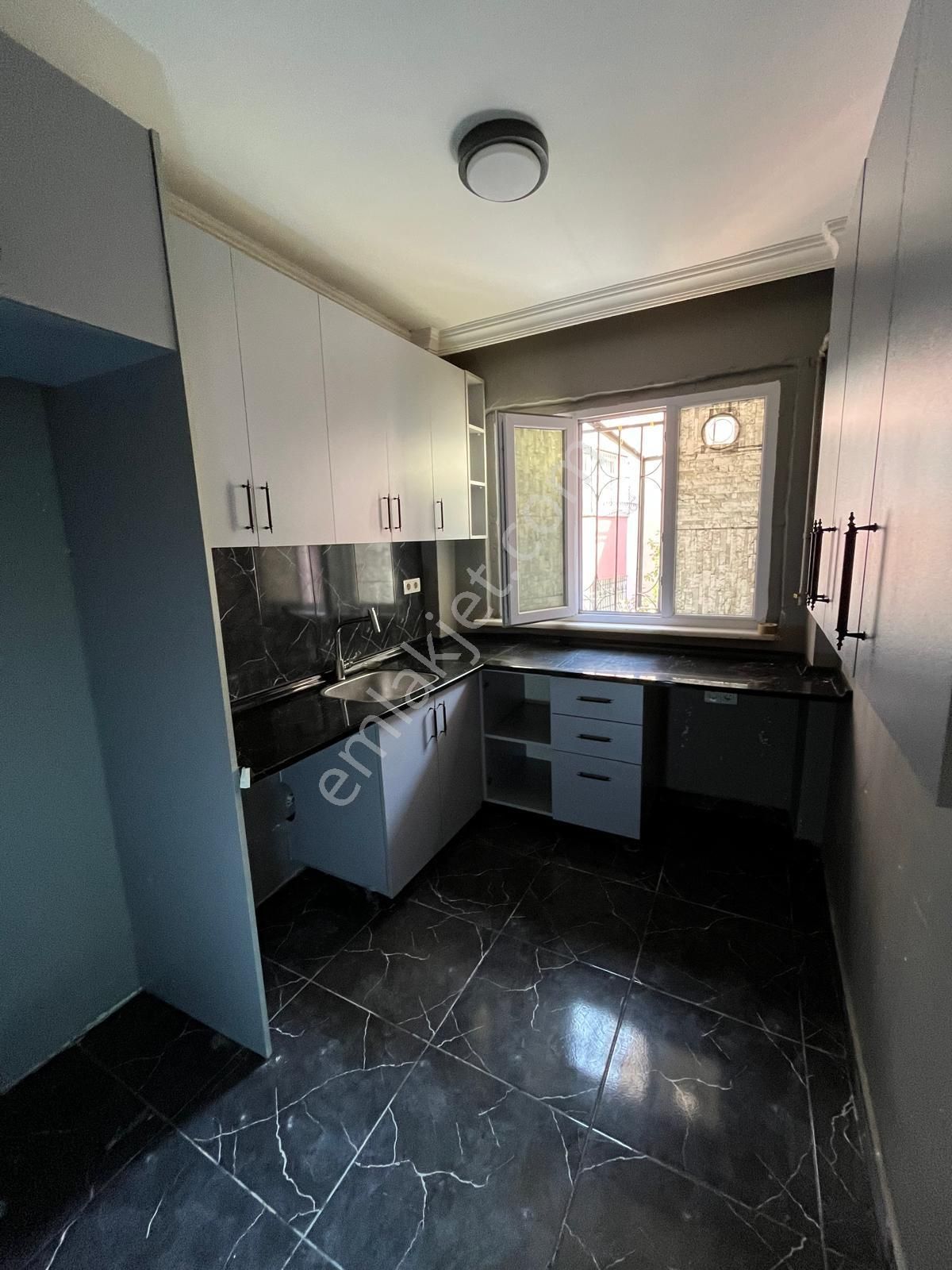 Fatih Vatan Caddesinde Kelepir Satılık Daire - Görsel 4