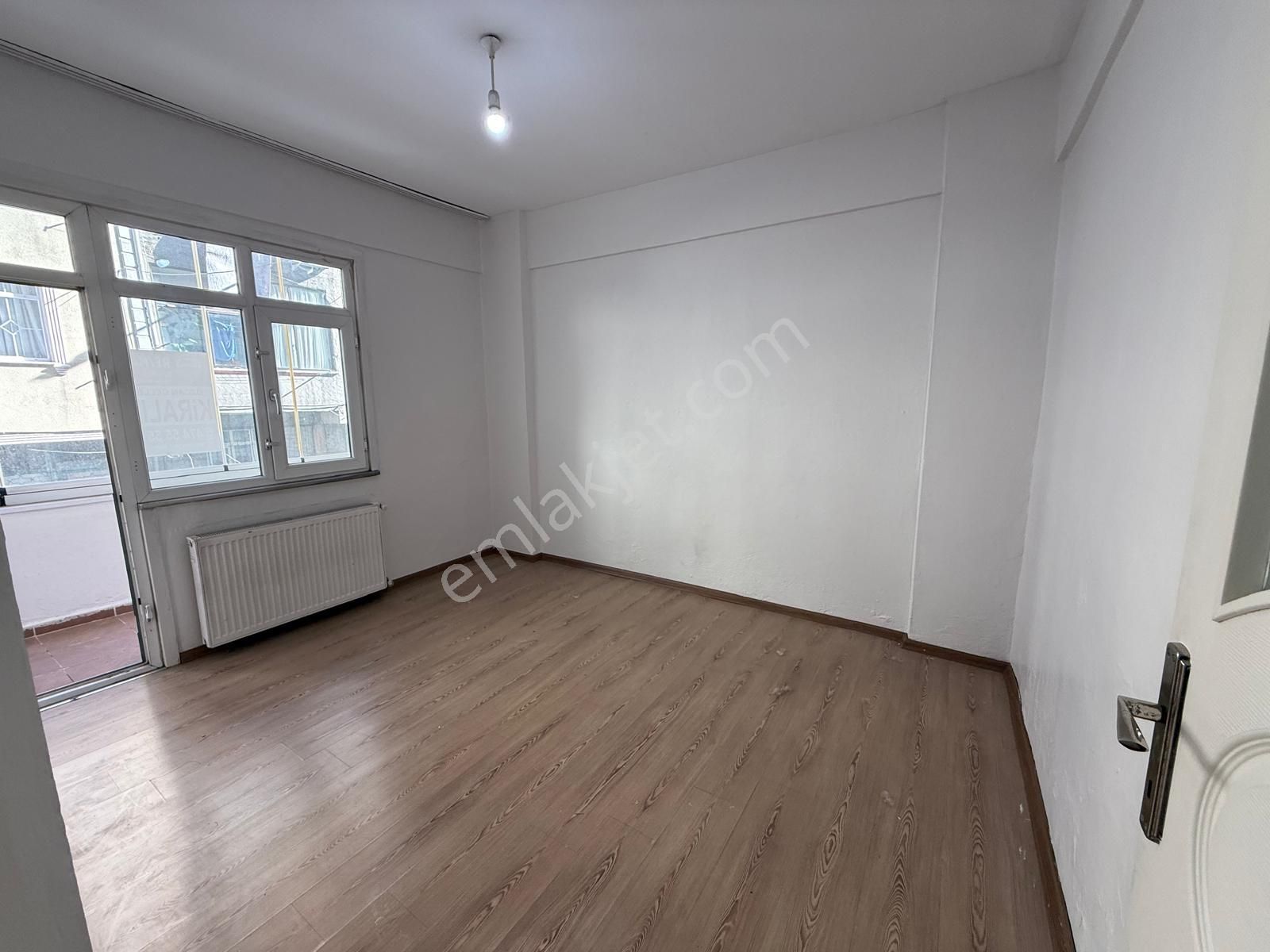 Remax Ekspres'den Fatih Mahallesinde 2+1 Kiralık Daire - Görsel 11