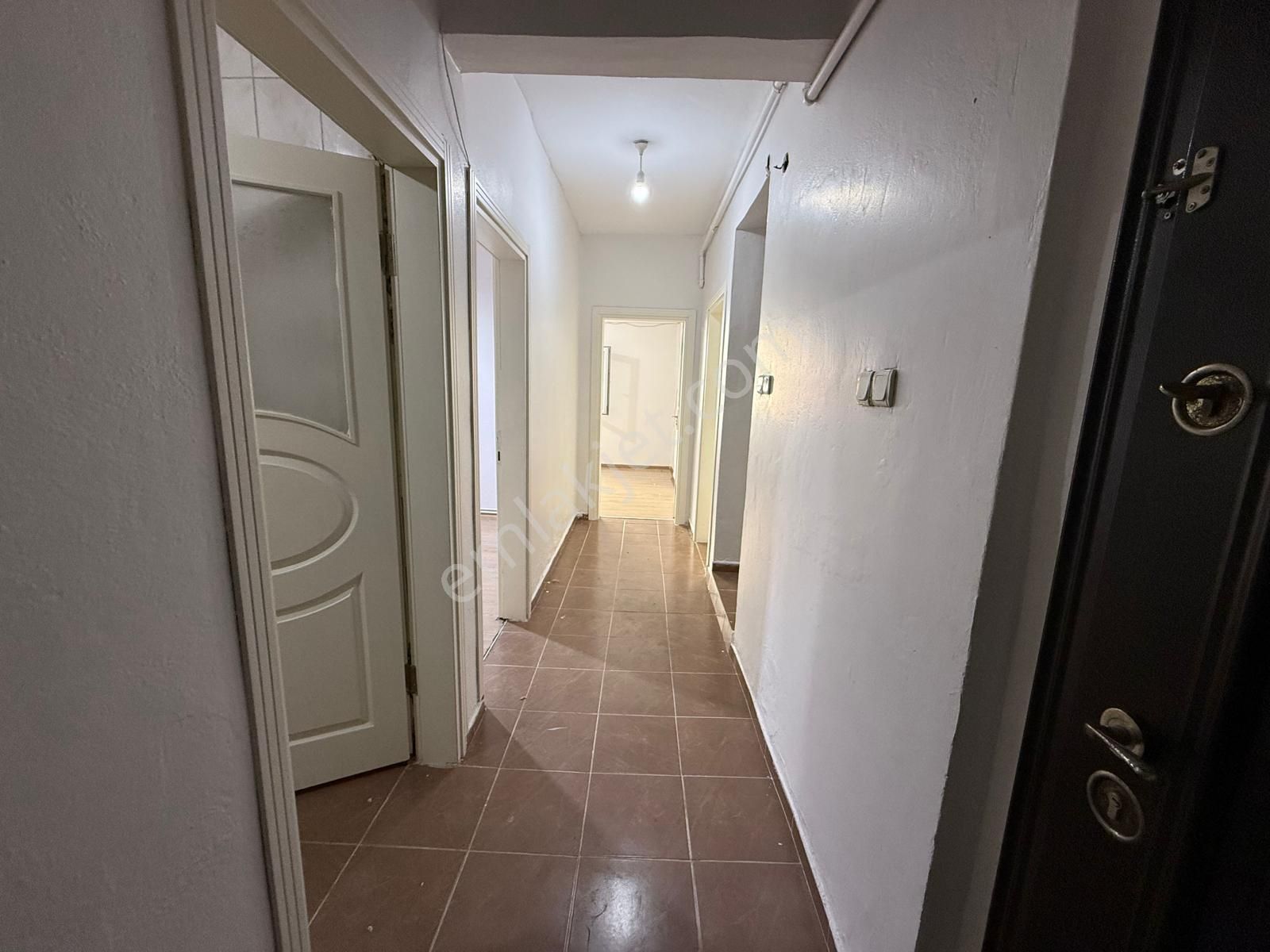 Remax Ekspres'den Fatih Mahallesinde 2+1 Kiralık Daire - Görsel 6