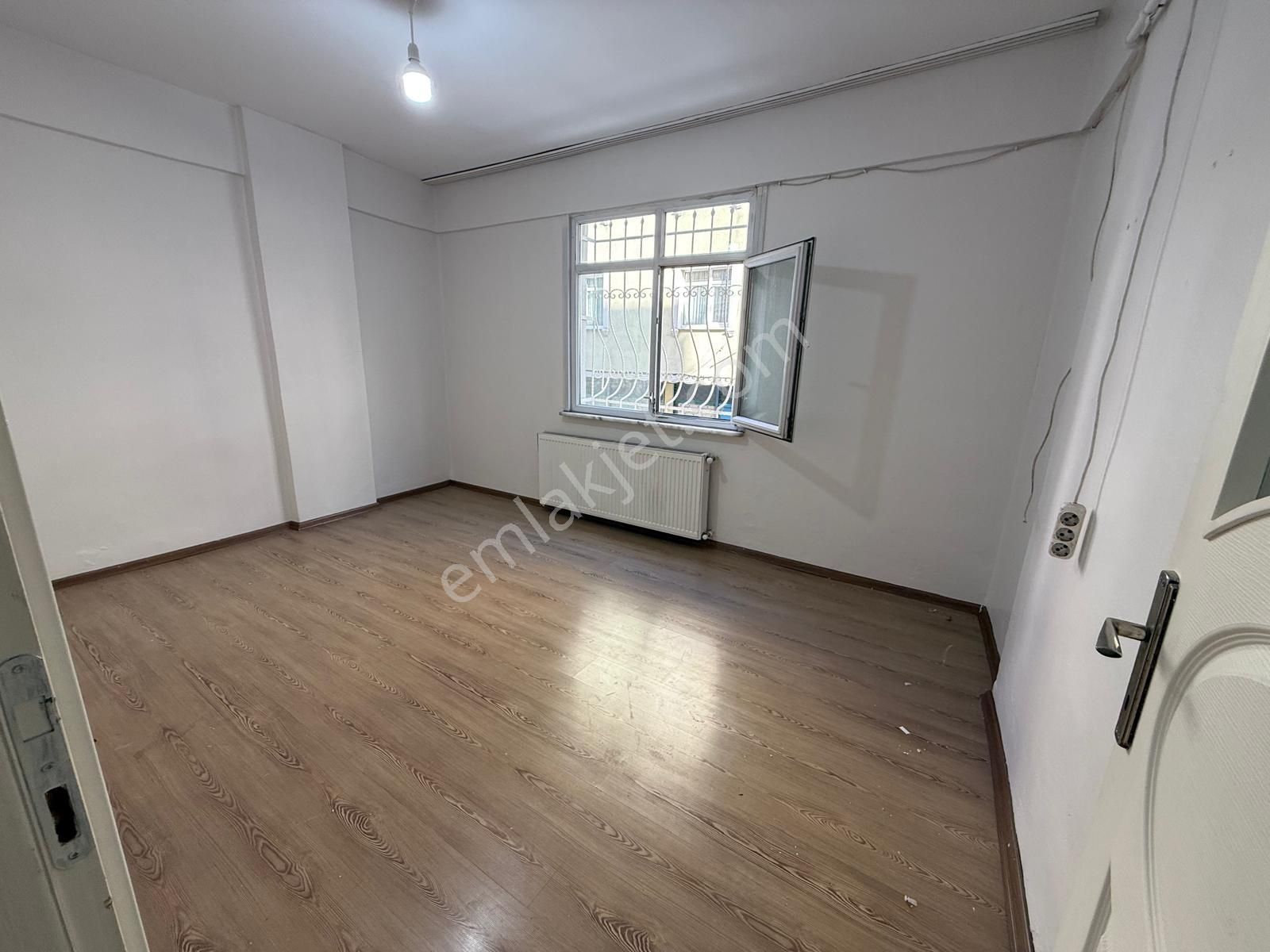 Remax Ekspres'den Fatih Mahallesinde 2+1 Kiralık Daire - Görsel 2