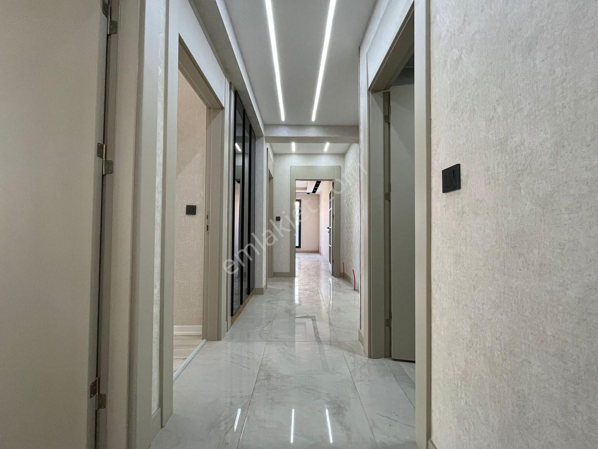 Karakaya'da Katta Full Lüx Yapılı Ebeyn Banyolu 4+1 Daire - Görsel 2