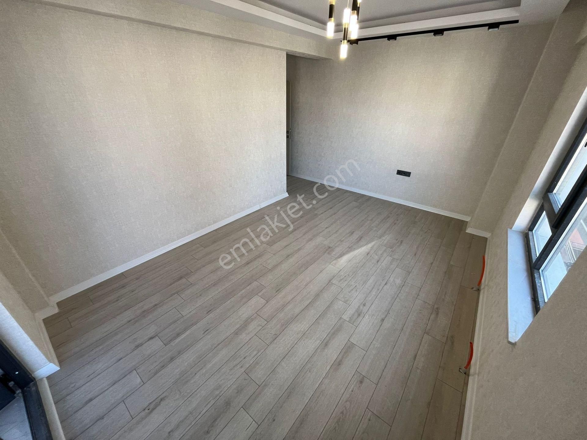 Karakaya'da Katta Full Lüx Yapılı Ebeyn Banyolu 4+1 Daire - Görsel 15