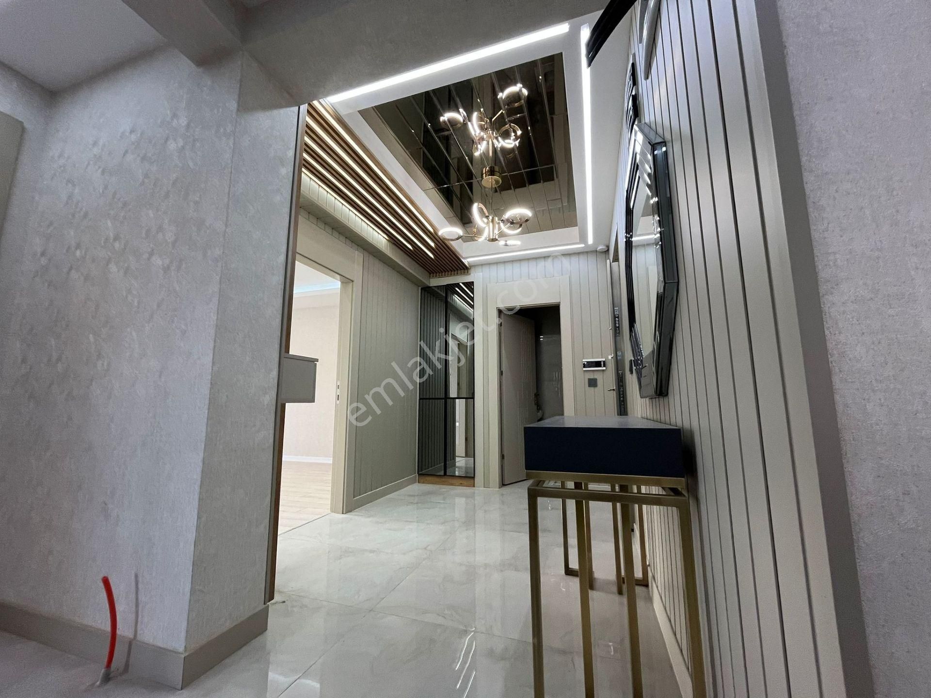 Karakaya'da Katta Full Lüx Yapılı Ebeyn Banyolu 4+1 Daire - Görsel 19