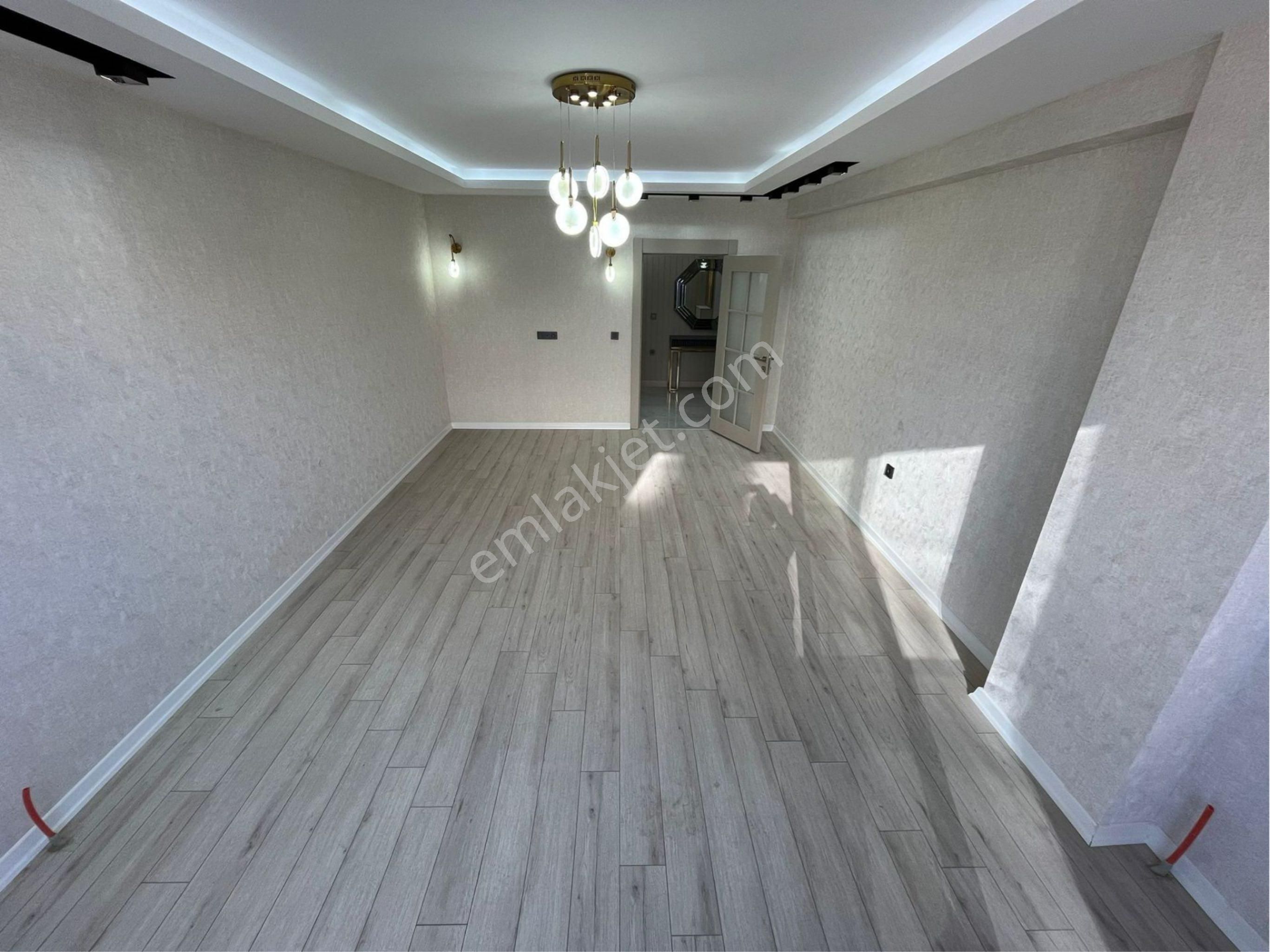 Karakaya'da Katta Full Lüx Yapılı Ebeyn Banyolu 4+1 Daire - Görsel 4