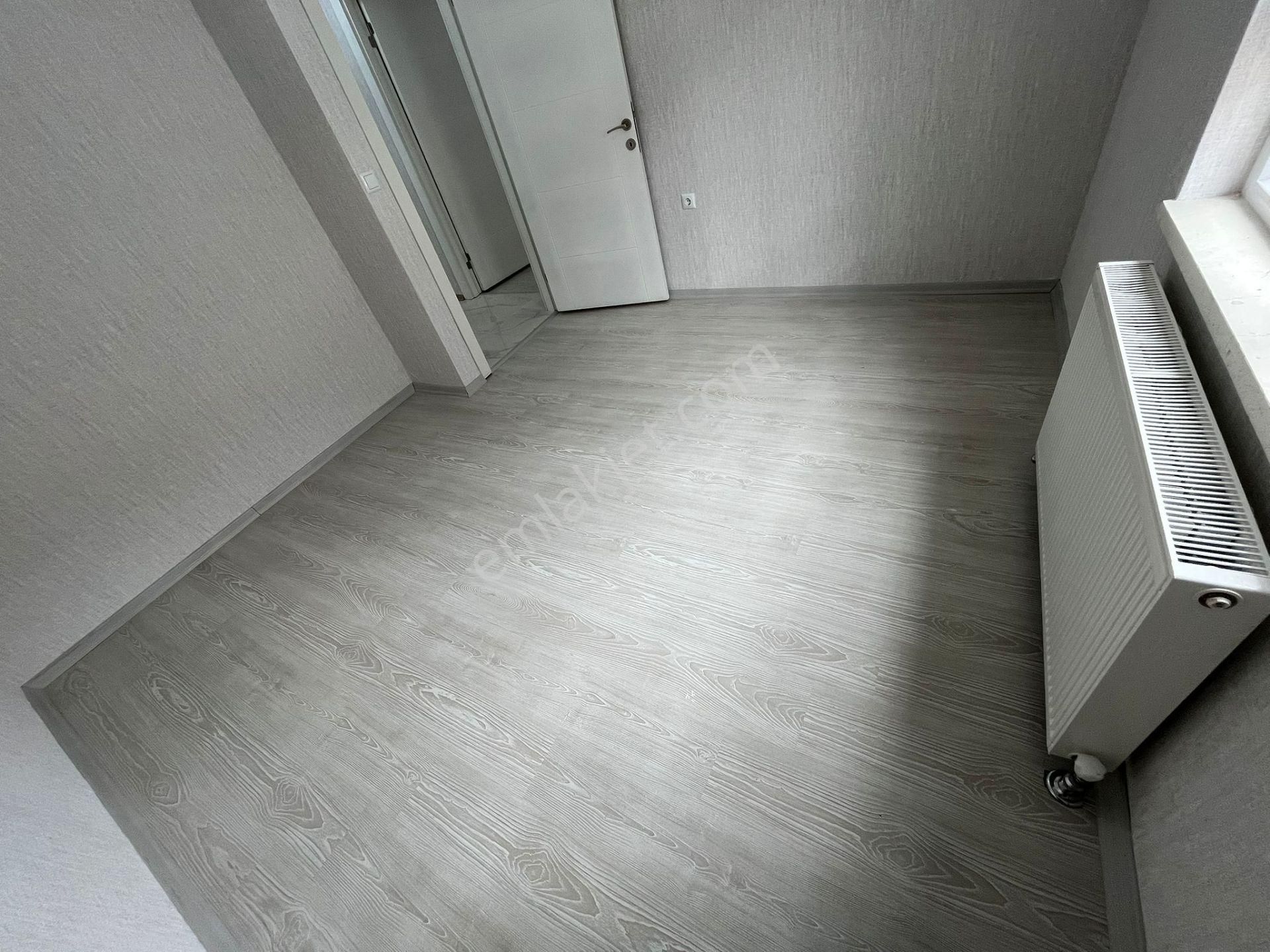 Karakaya Merekez'de Katta Full Lüx Yapılı Ebeyn Banyolu 3+1 Daire - Görsel 12