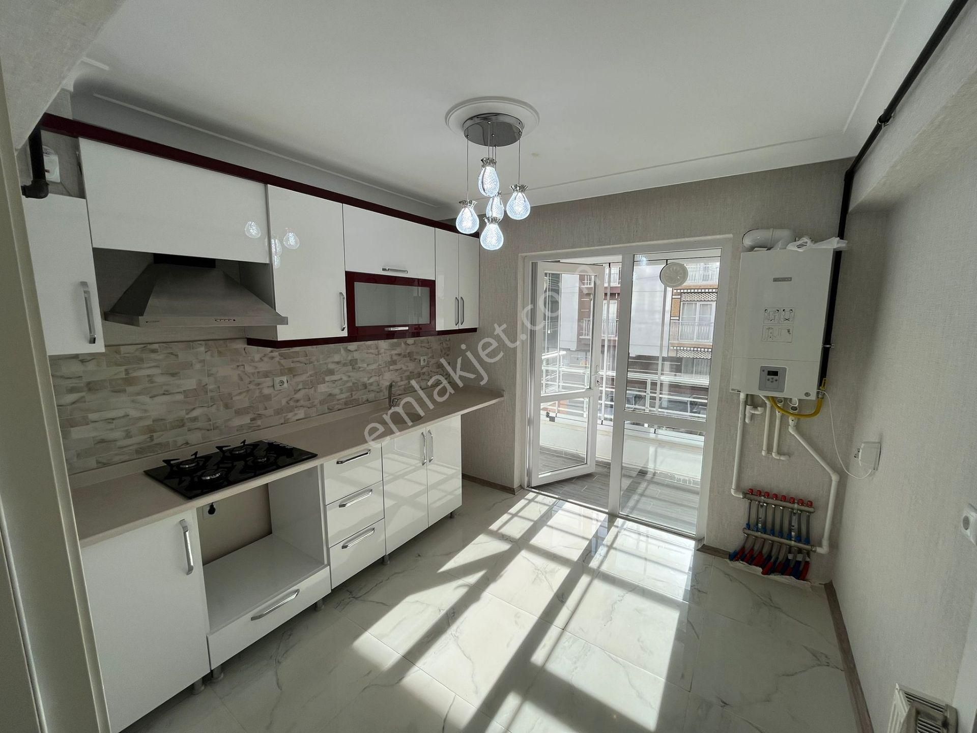 Karakaya Merekez'de Katta Full Lüx Yapılı Ebeyn Banyolu 3+1 Daire - Görsel 26