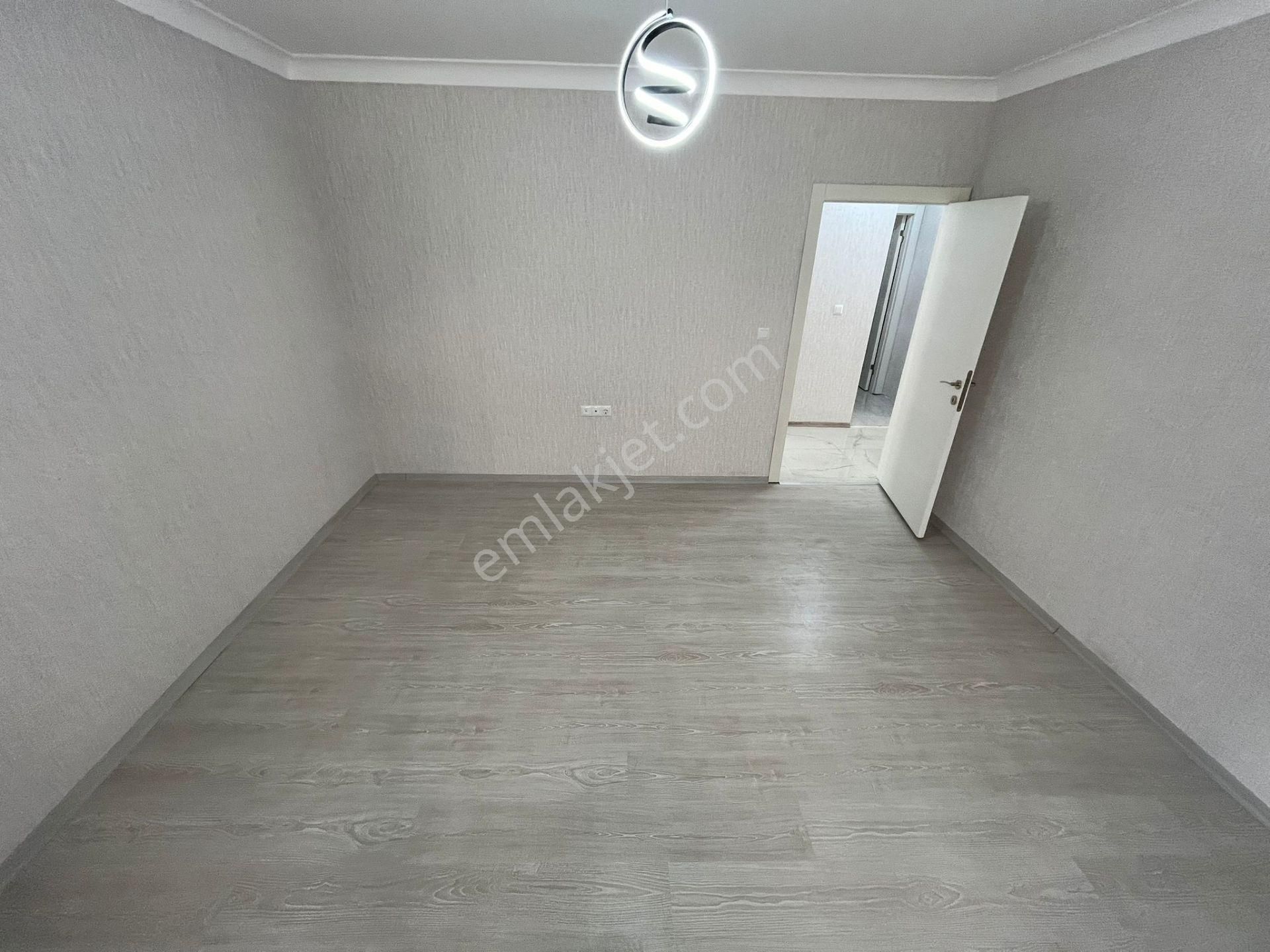 Karakaya Merekez'de Katta Full Lüx Yapılı Ebeyn Banyolu 3+1 Daire - Görsel 5