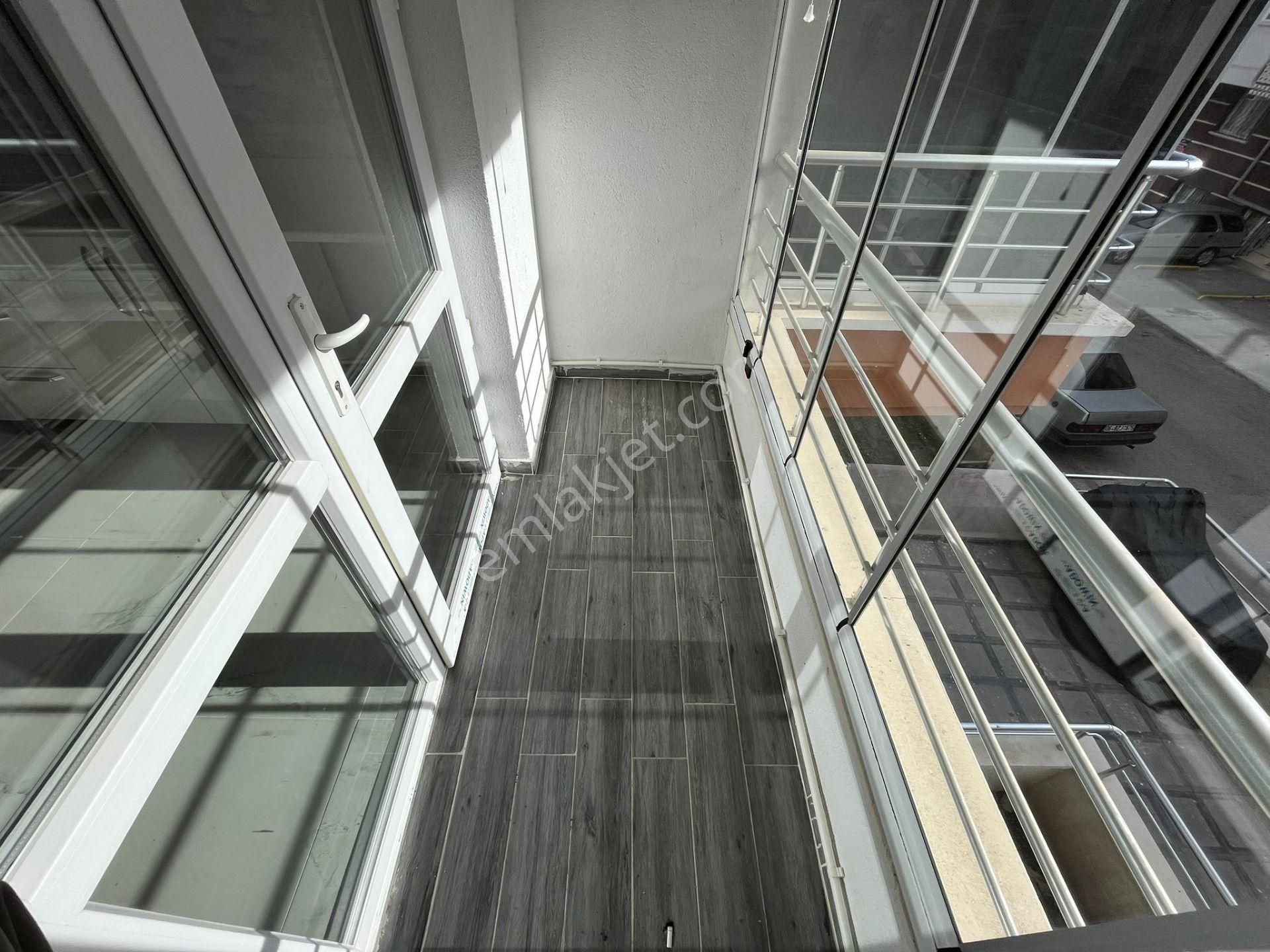 Karakaya Merekez'de Katta Full Lüx Yapılı Ebeyn Banyolu 3+1 Daire - Görsel 11